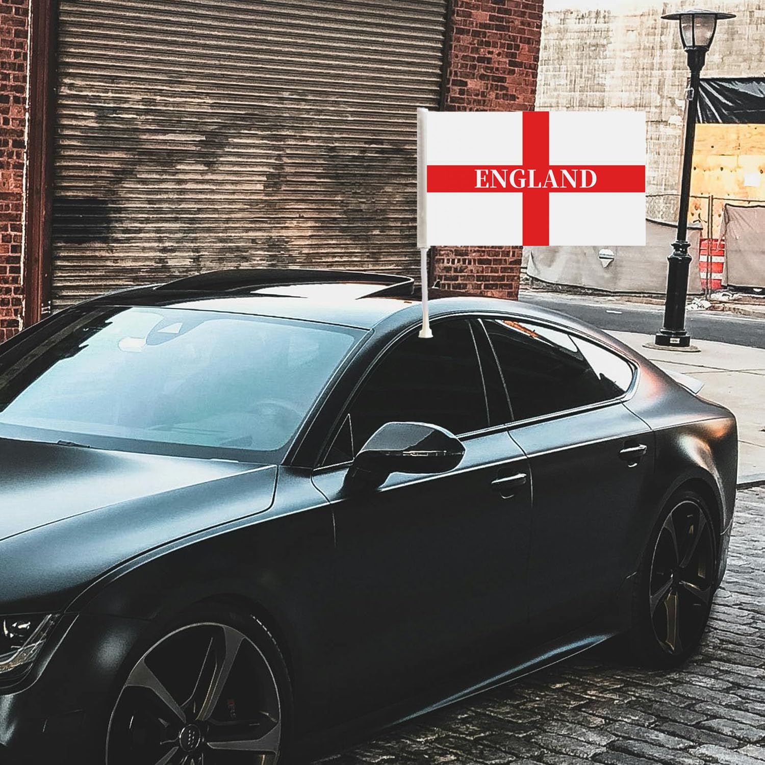 In Defence Of England Fans Sporting The Cross Of St George - Channel 4 News - Foto 9