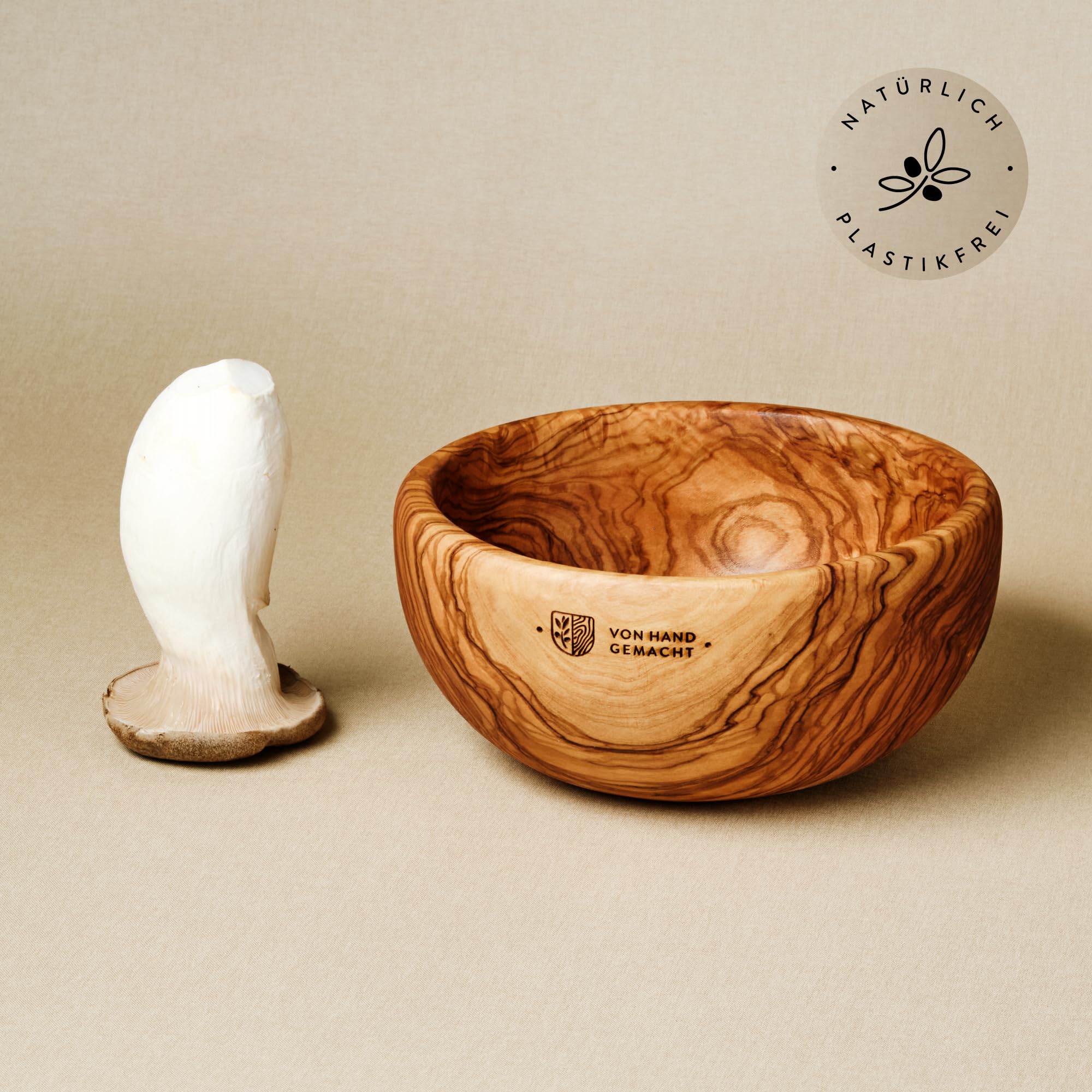 DAS OLIVENHOLZBRETT® Schneidebrett Olivenholz/Antipastibrett/Vesperbrett/Servierbrett/Chacaturieboard/Brotzeitbrett mit naturbelassenem Rand, / mit Loch zum Servieren 35cm