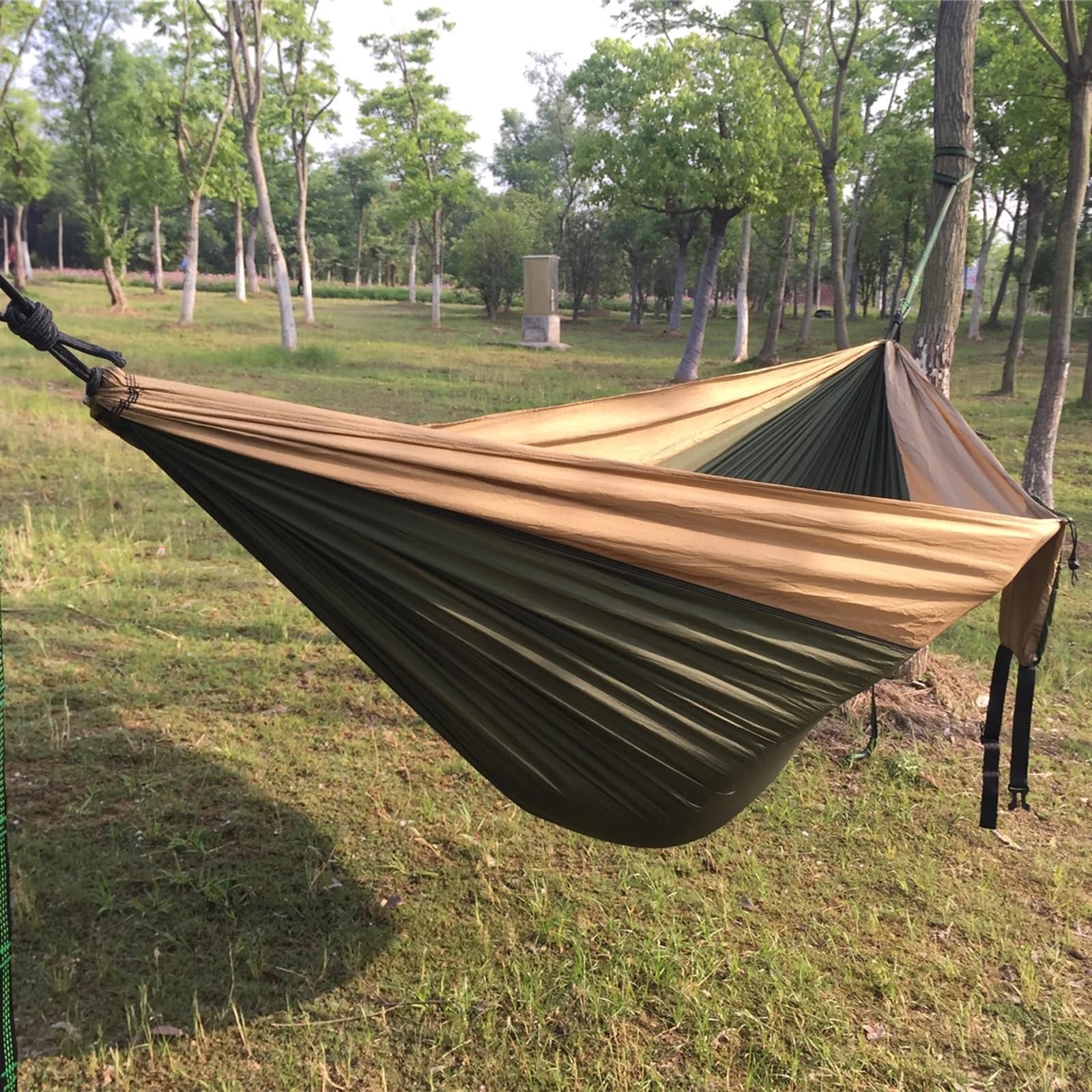 Hängematte Ultraleichte Camping-Hängematten, Gartenschaukeln for den Außenbereich, Hängematten mit 210-t-Nylon-Fallschirm und verstellbaren Schlaufen, Hängemattengurte(Color:Light Blue 3)