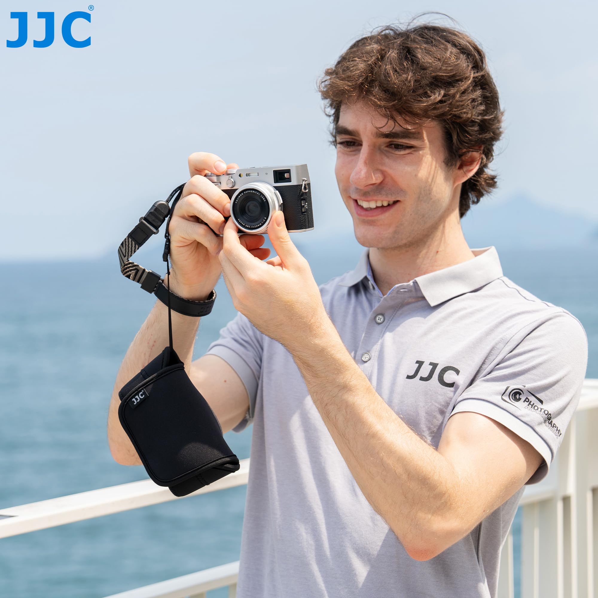 JJC Custodia per fotocamera leggera in neoprene compatibile con Fujifilm X-E5, X100VI, X100V, X100F, X100V, X100T, X100S, X100 con paraluce originale, custodia impermeabile per fotocamera integrata