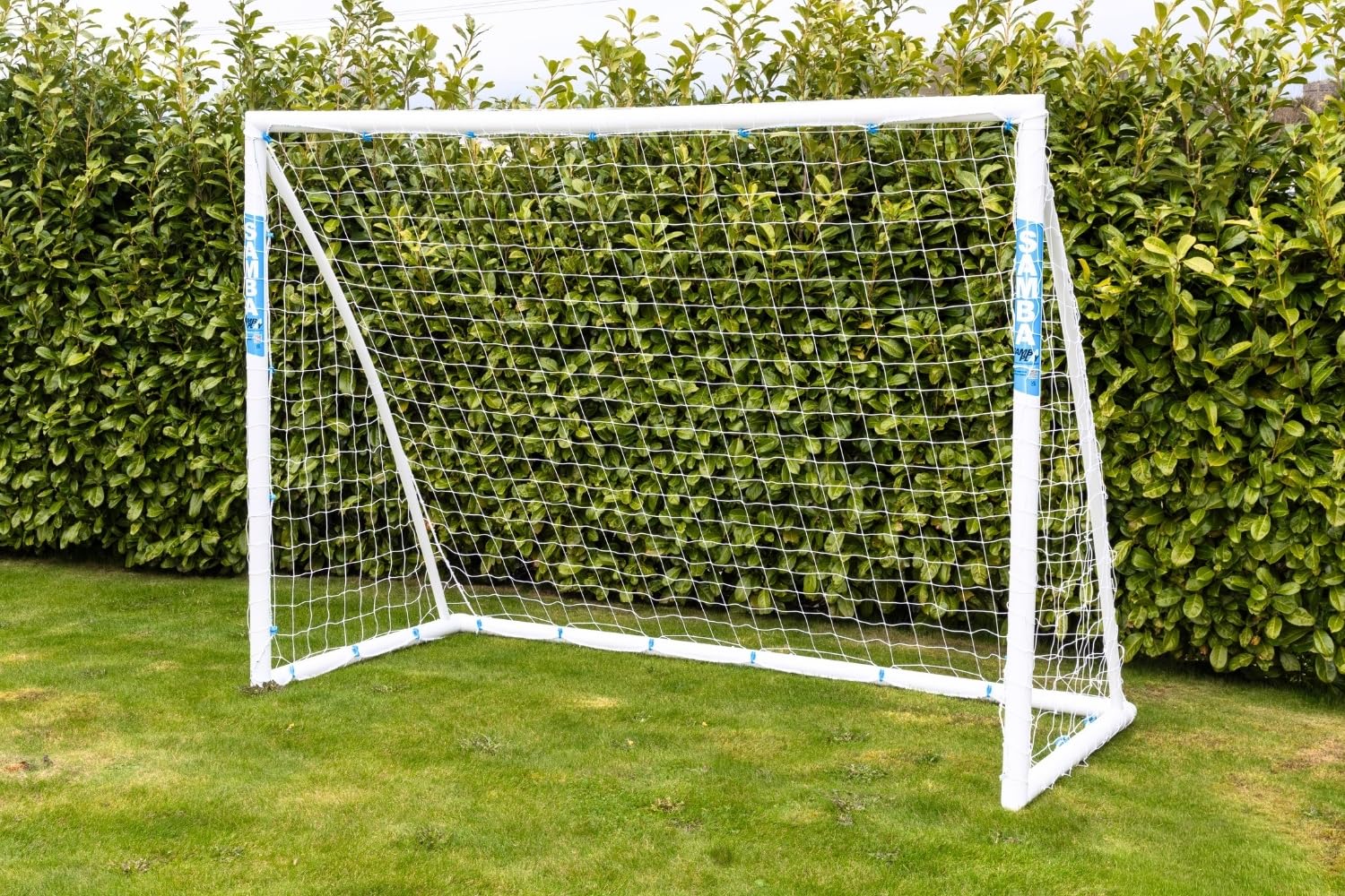 SAMBA PLAY Kids Football Goal for Garden – UK Made Goal with Heavy Duty Net & Ground Anchors - 8ft x 6ft