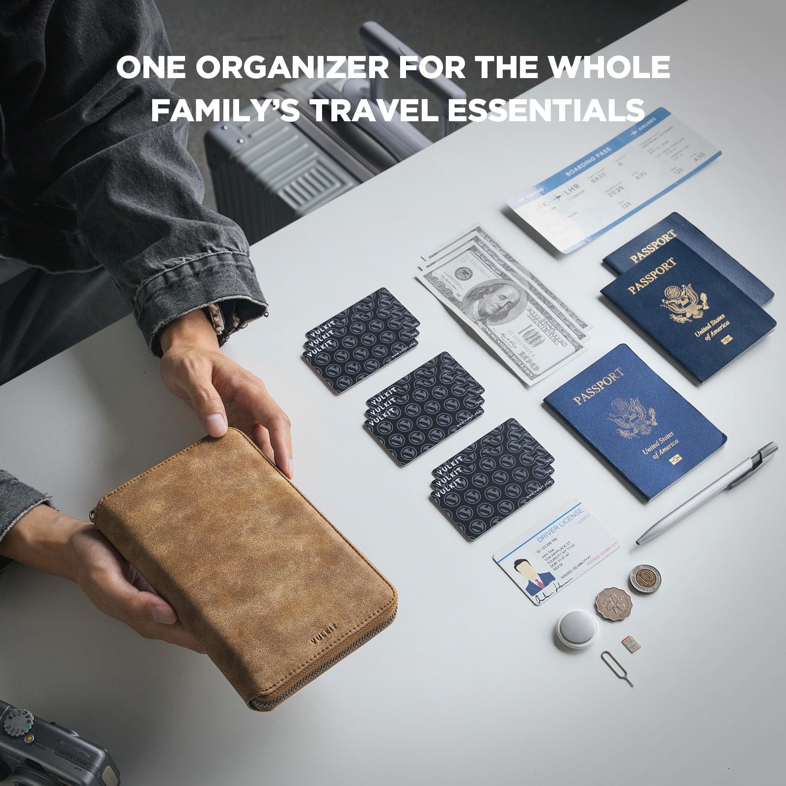 VULKIT Funda Pasaporte Familiar para 3-4 Pasaportes Protección RFID Portadocumentos Viaje Mujer & Hombre Porta Pasaport para Billetes, Dinero, Tarjetas, Tarjeta SIM, Bolígrafo - Marrón