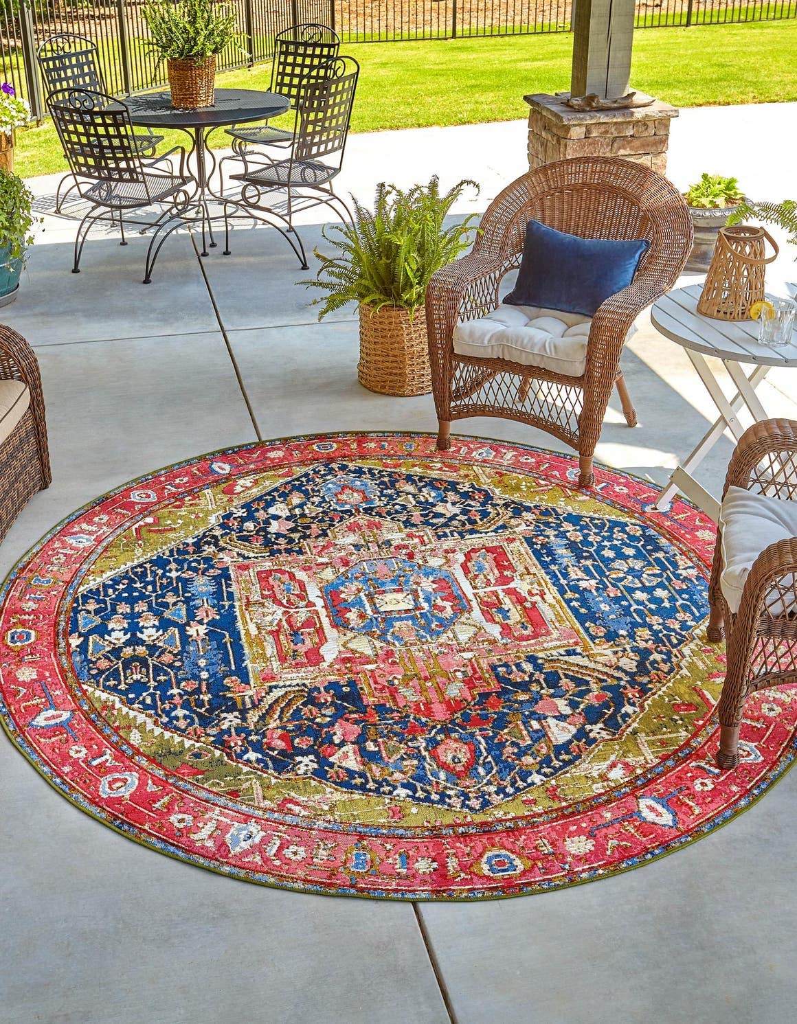 Unique Loom Outdoor Traditional Collection Area Rug - Limon (12' Round Multi/Red)