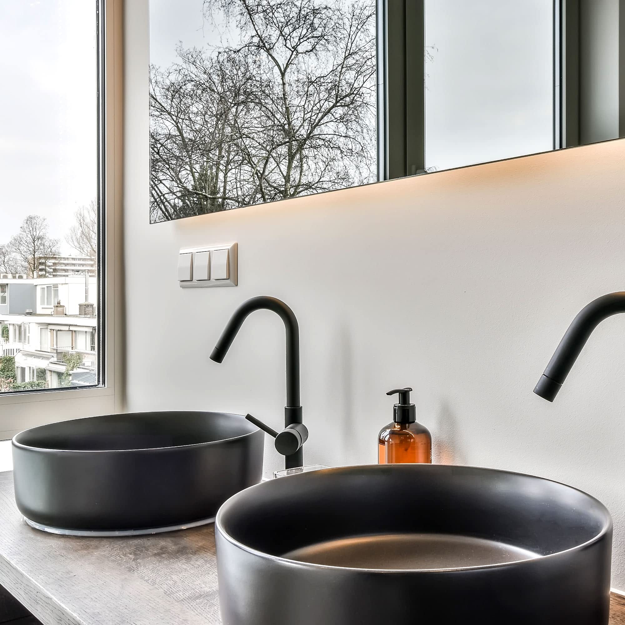 ML-Design Lavabo de Cerámica Negro Mate Redondo Ø 360 x 120 mm Con Agujero de Desagüe Lavamanos Moderno Sobre Encimera Sobremesa Pila Para Baño Aseo Fregadero Diseño Minimalista