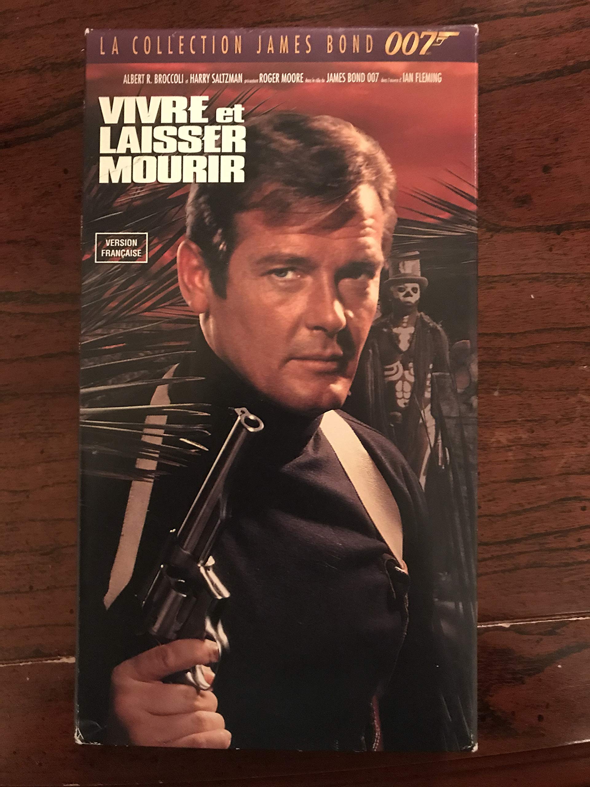 Bond, J.-Vivre Et Laisser [VHS Tape]