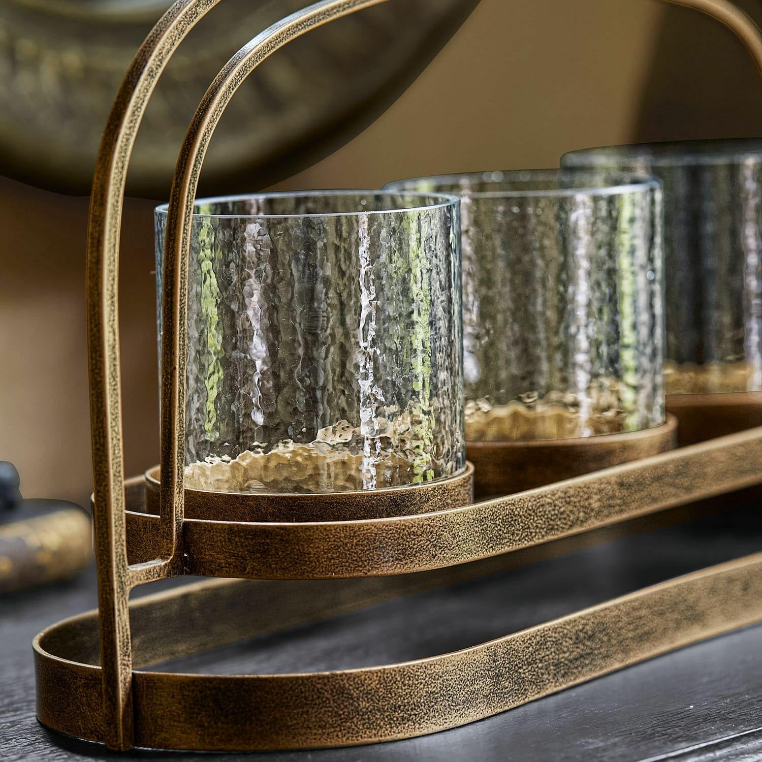 Loberon Kerzenhalter Biserre - Handgefertigt - Orientalischer Stil - Geschwungenes Gestell - für 3 Kleine Stumpenkerzen, Dekoration - Eisen - Glas, antikgold
