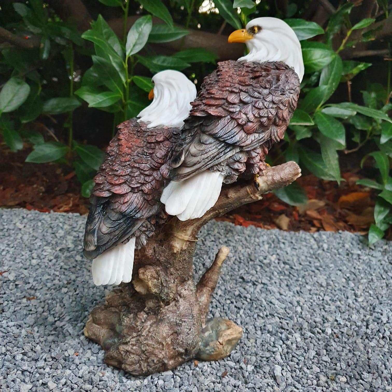 Gartenfigur Adler Doppelmotiv 33 cm – handbemalte Adlerfigur Weißkopfseeadler-Paar, Vogelfigur handbemalt wetterfest