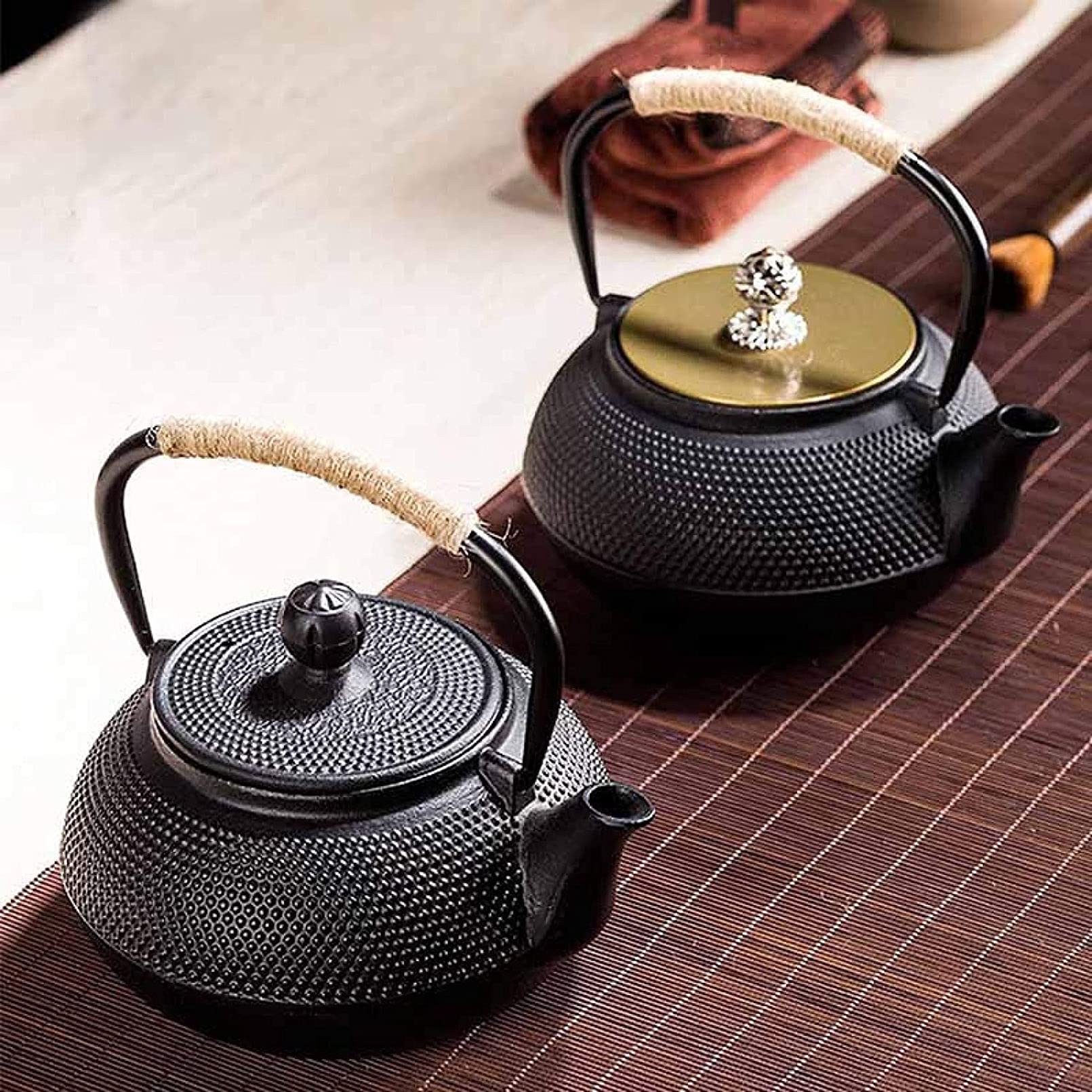 Teiera in ghisa con infusore Tetsubin fatto a mano Bollitore in ghisa Teiera con infusore in acciaio inossidabile Bollitore per piano cottura a gas Teiera nera 1200 ml Teteras para fogón