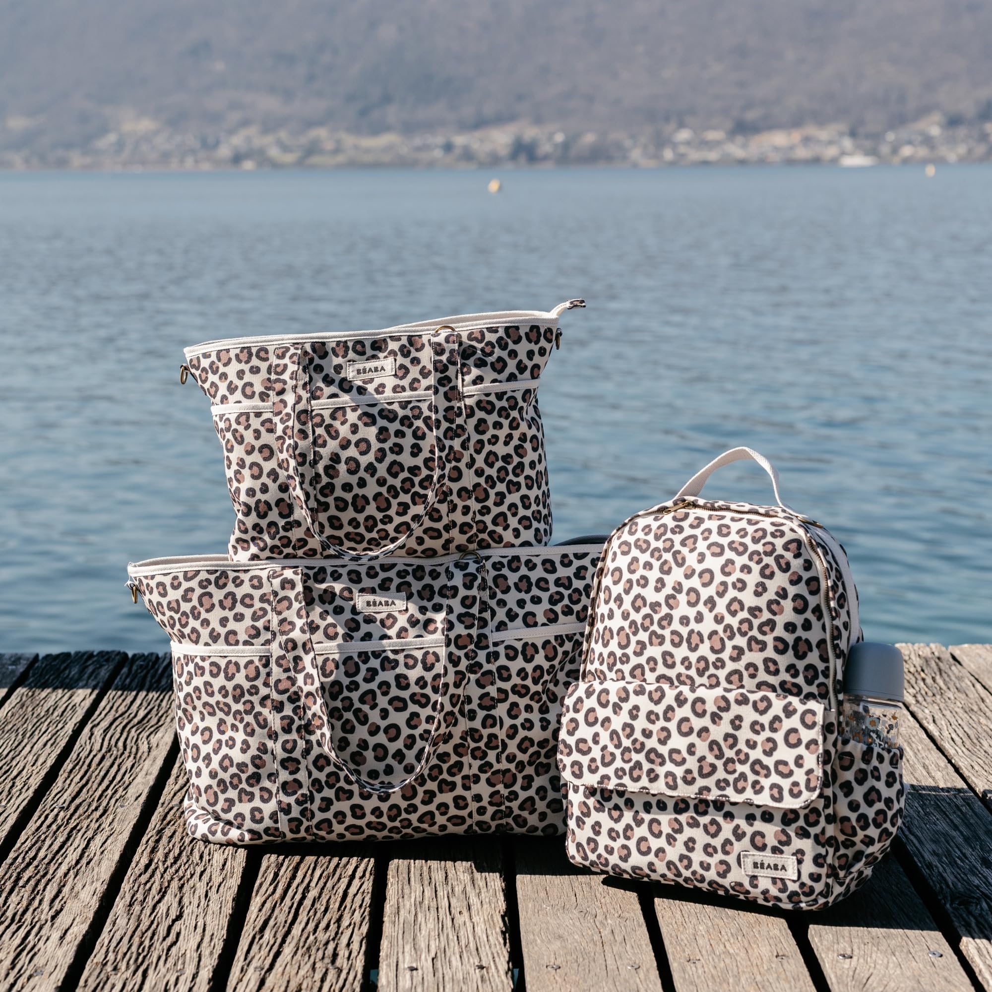 Béaba, Wickeltasche Madrid Modular 22L, großer Tote Bag, Baby-Wickeltasche für Eltern mit 11 Fächern, Isoliertasche, Kinderwagenbefestigung, Wickelunterlage, Leopard Clay