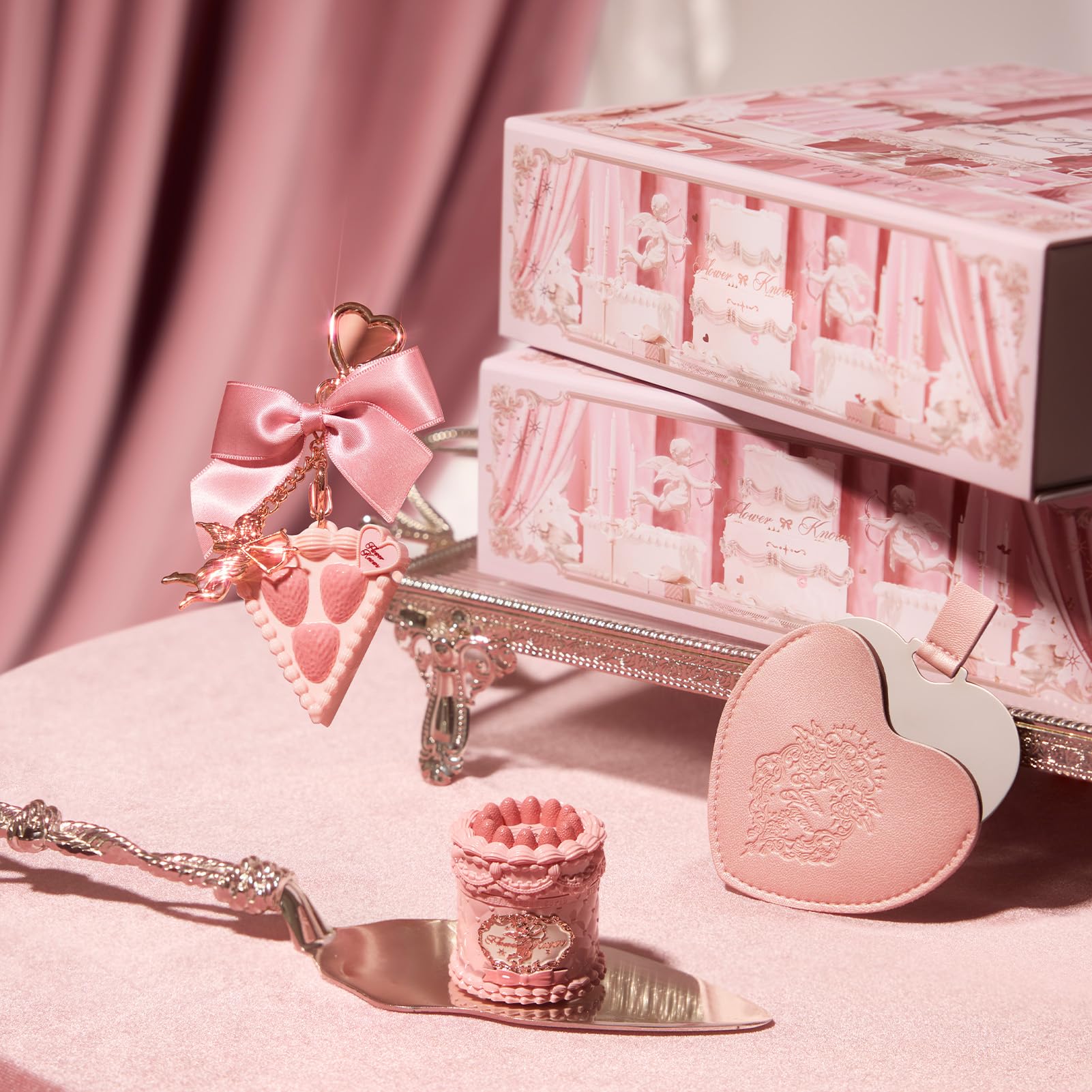 Flower Knows Strawberry Cupid 4-Piece Makeup Gift Box Set-Fairy