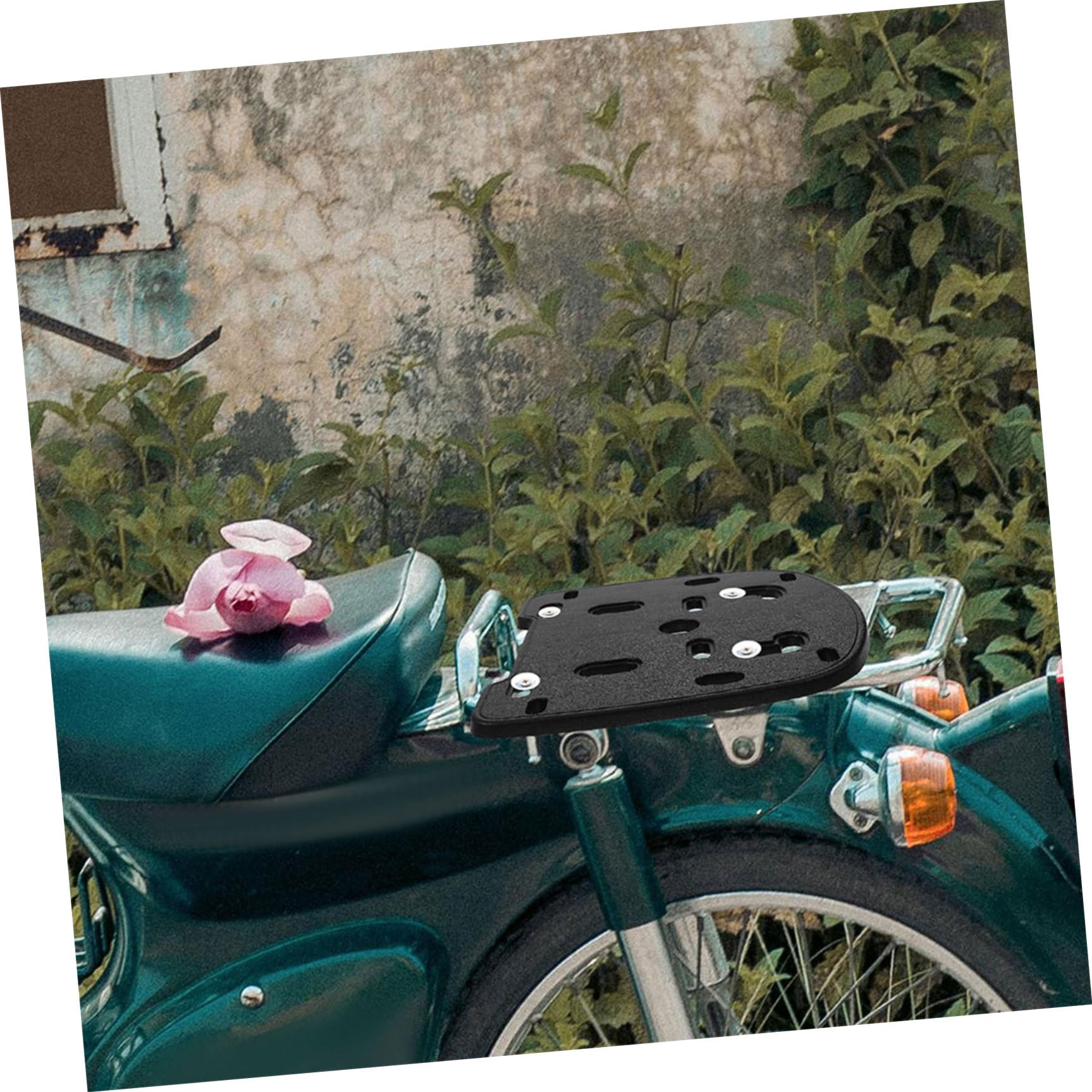 SHINEOFI Porte-Bagages ArrièRe pour Moto avec Plaque Base ÉPaisse en MéTal Support Fixation Solide avec Vis Conception Anti-Vibrations pour Coffre Rangement Moteur De Scooter ÉLectrique