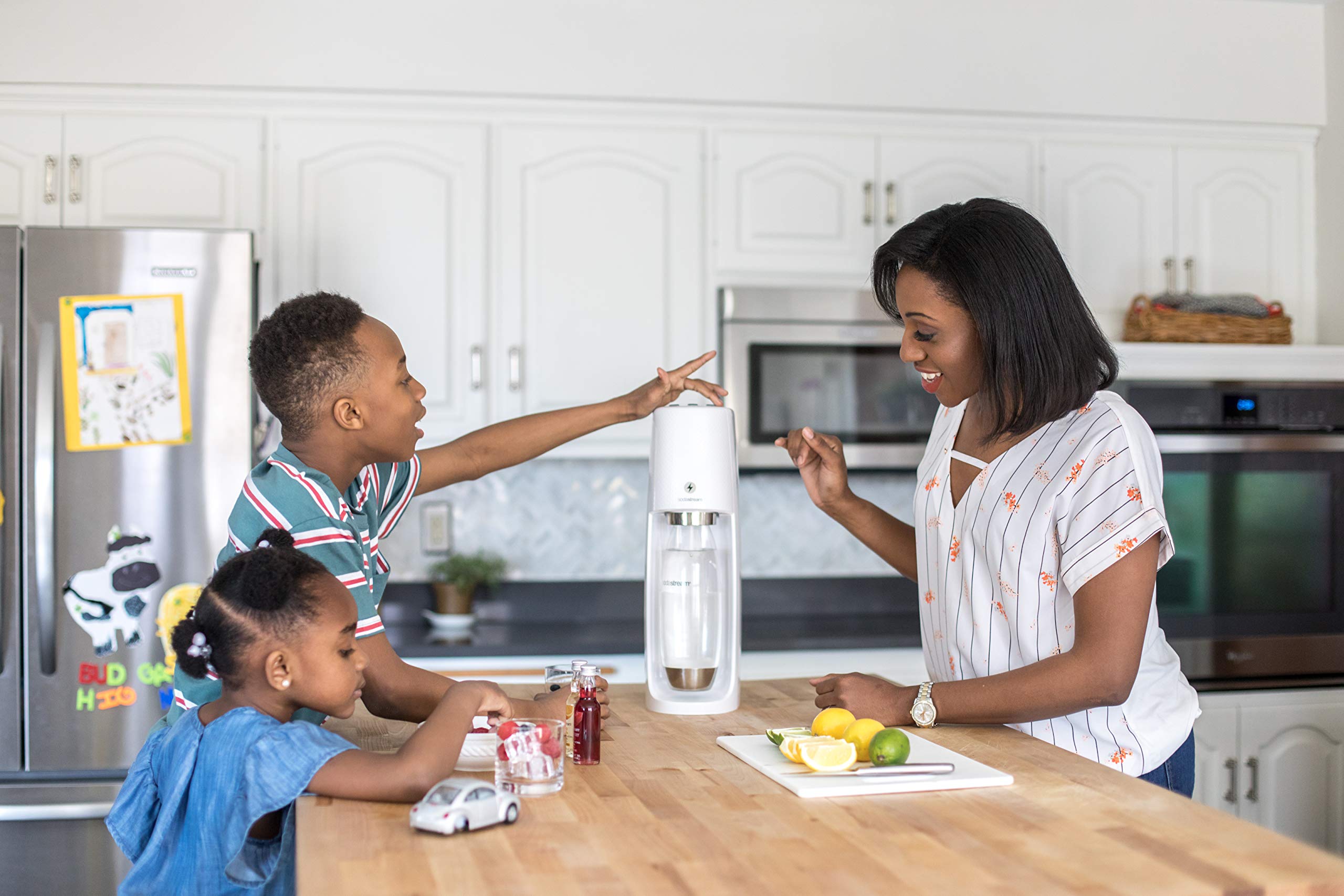 Sodastream Spirit One Touch White Sparkling Water Maker, 3.5 kg