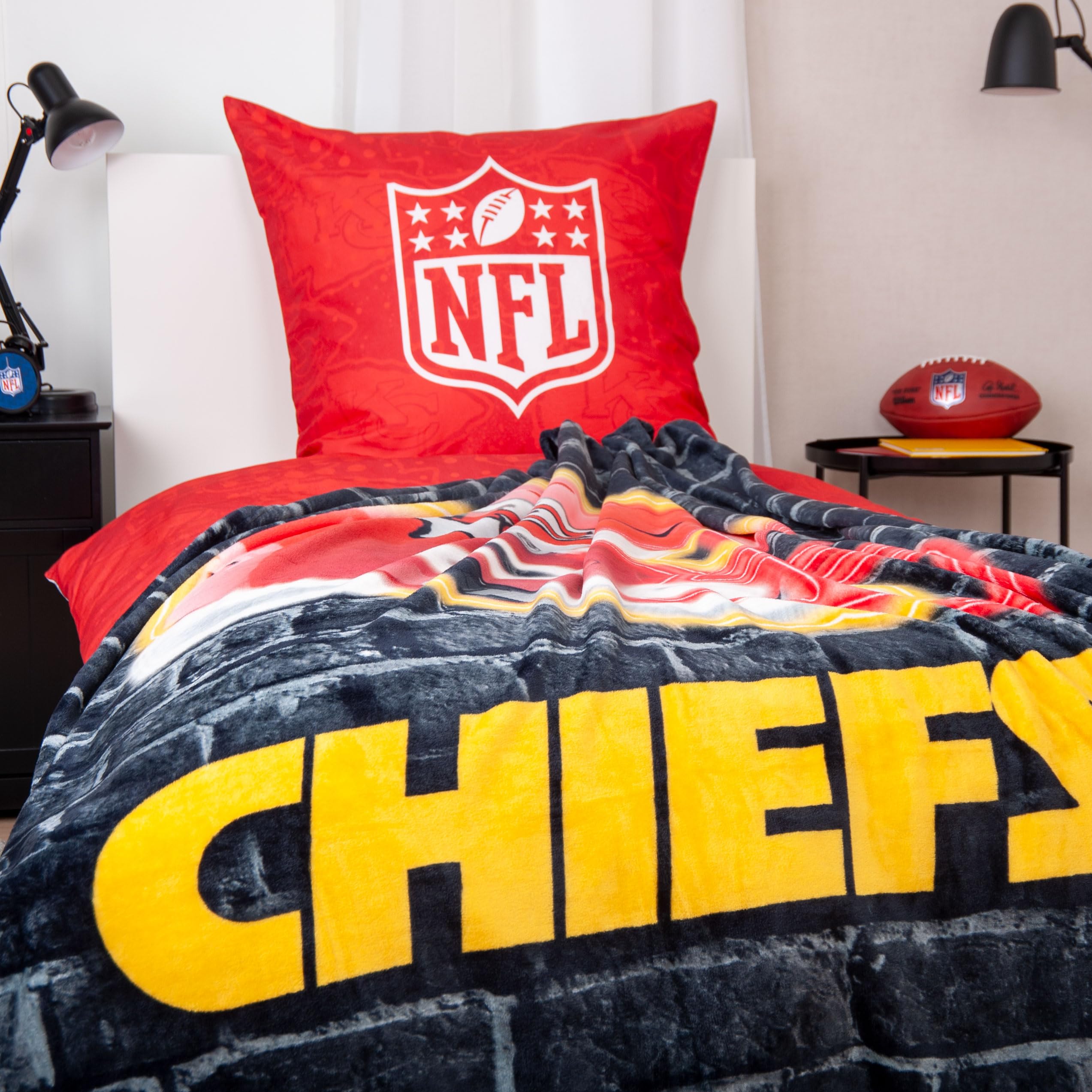 Herding Wellsoft-Decke PD Moreno x NFL Chiefs, 150 x 200 cm, Weiche Kuscheldecke, Polyester