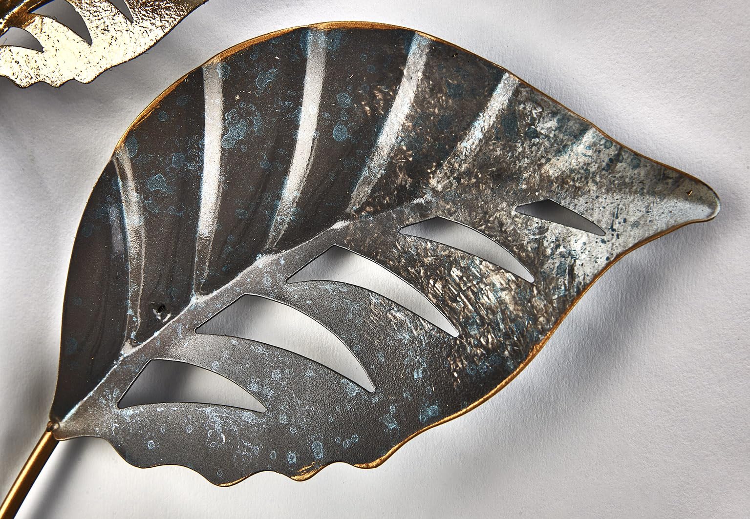 Kobolo Wandbild JABARI Metallbild mit 3D-Effekt 44x4x77 cm Grau