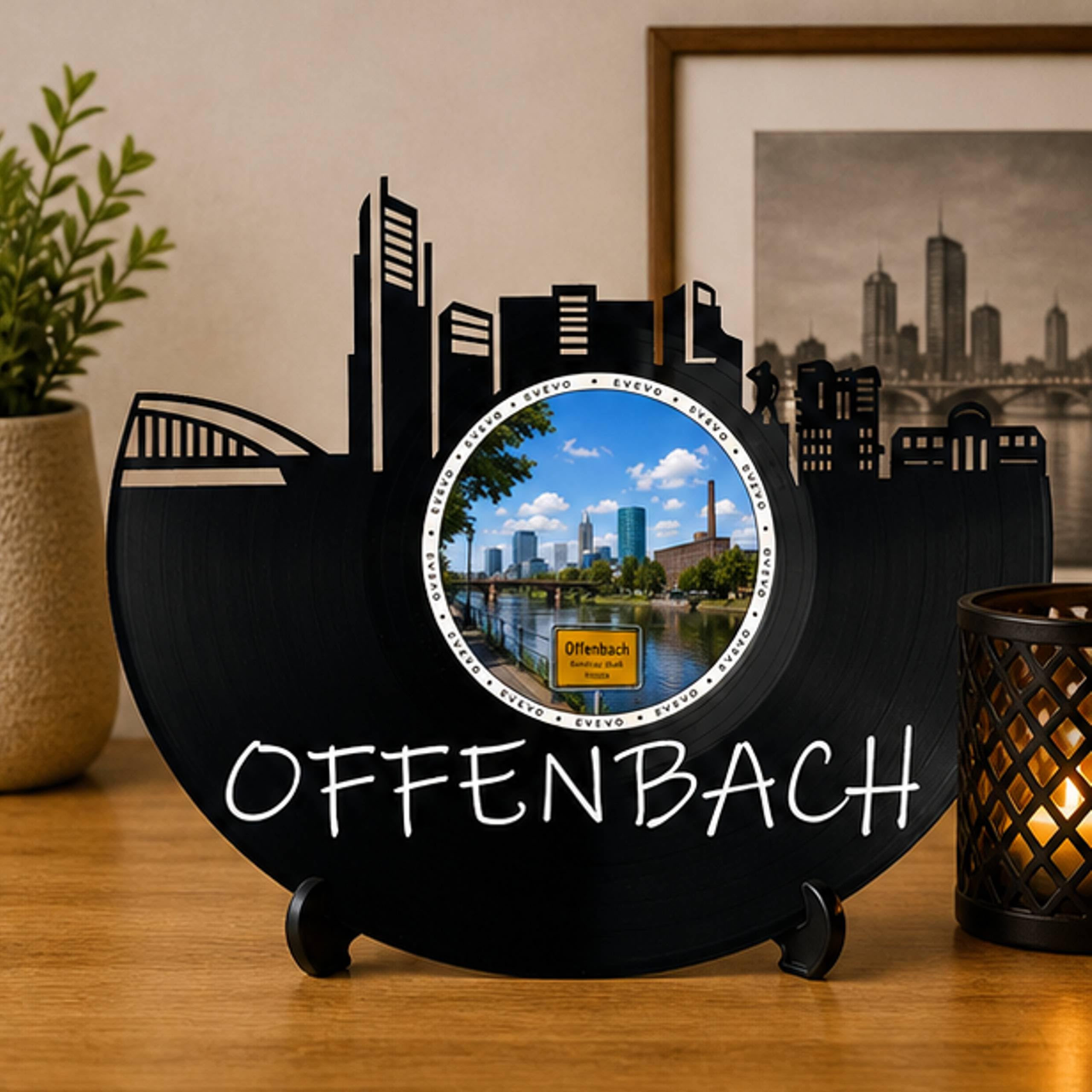 EVEVO Dekoracja ścienna z płyty gramofonowej Offenbach – winylowa sztuka ścienna Main Skyline prezent dla fanów Offenbacha, zamek w Isenburgu Hesja-miłośnicy D0042