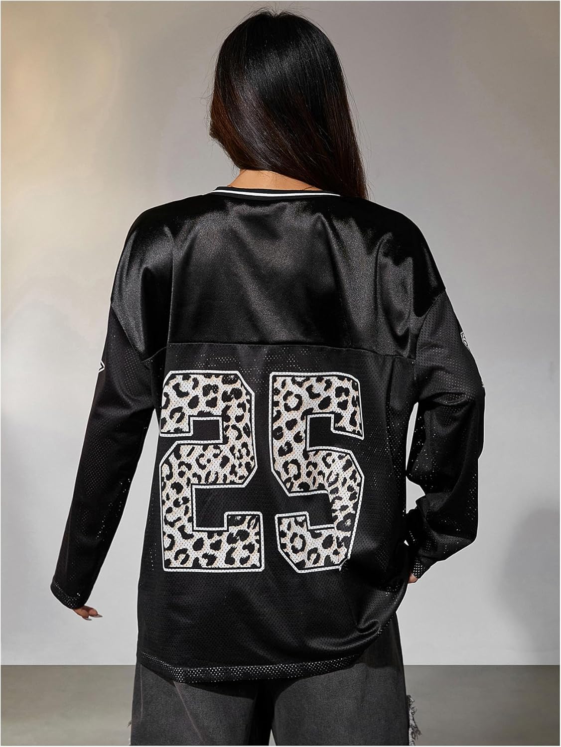 Verdusa Women's Oversized Leopard Y2K Jersey Shirts Number Graphic Tees Long Sleeve Tops Streetwear - Image 2
