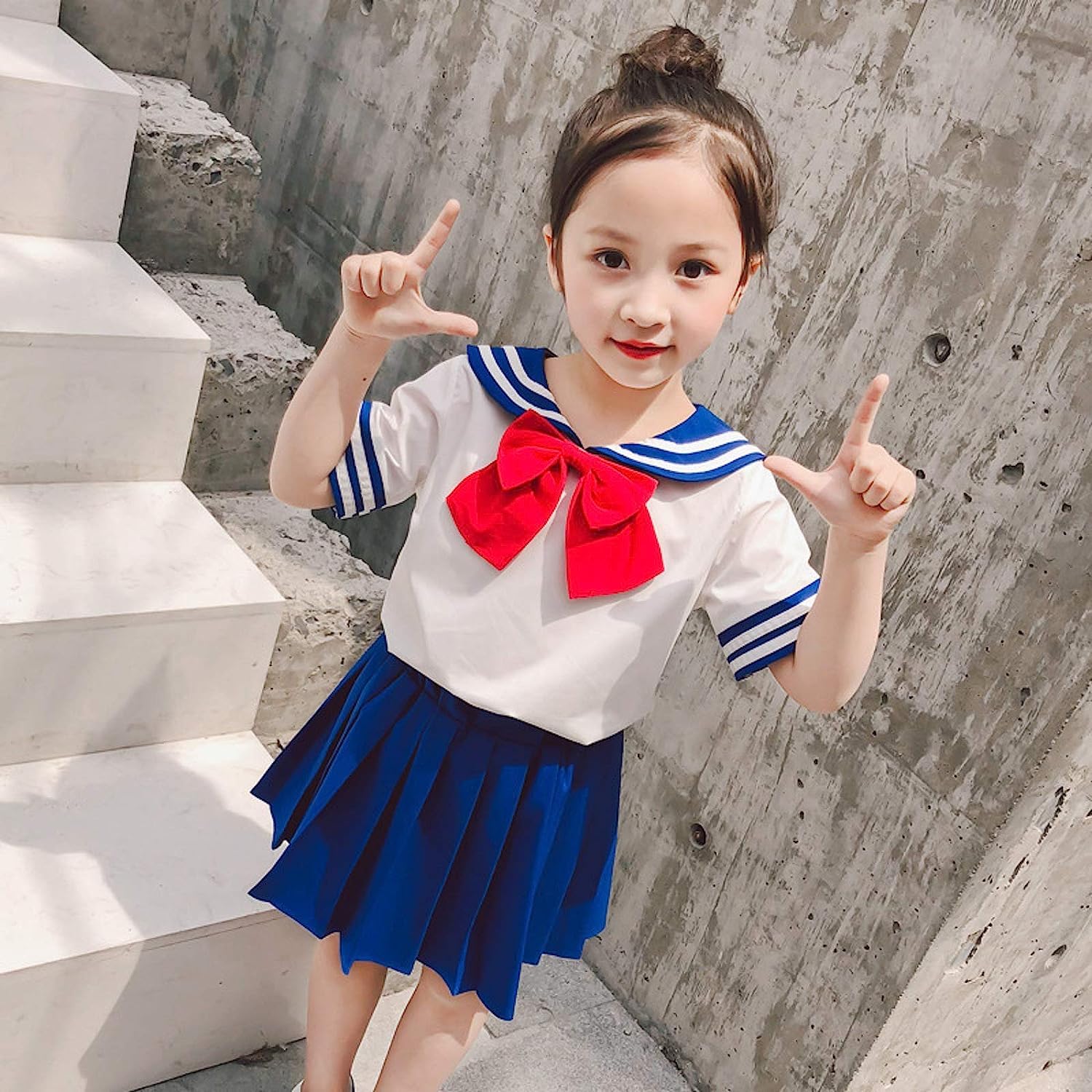セーラー服　入学　記念写真 