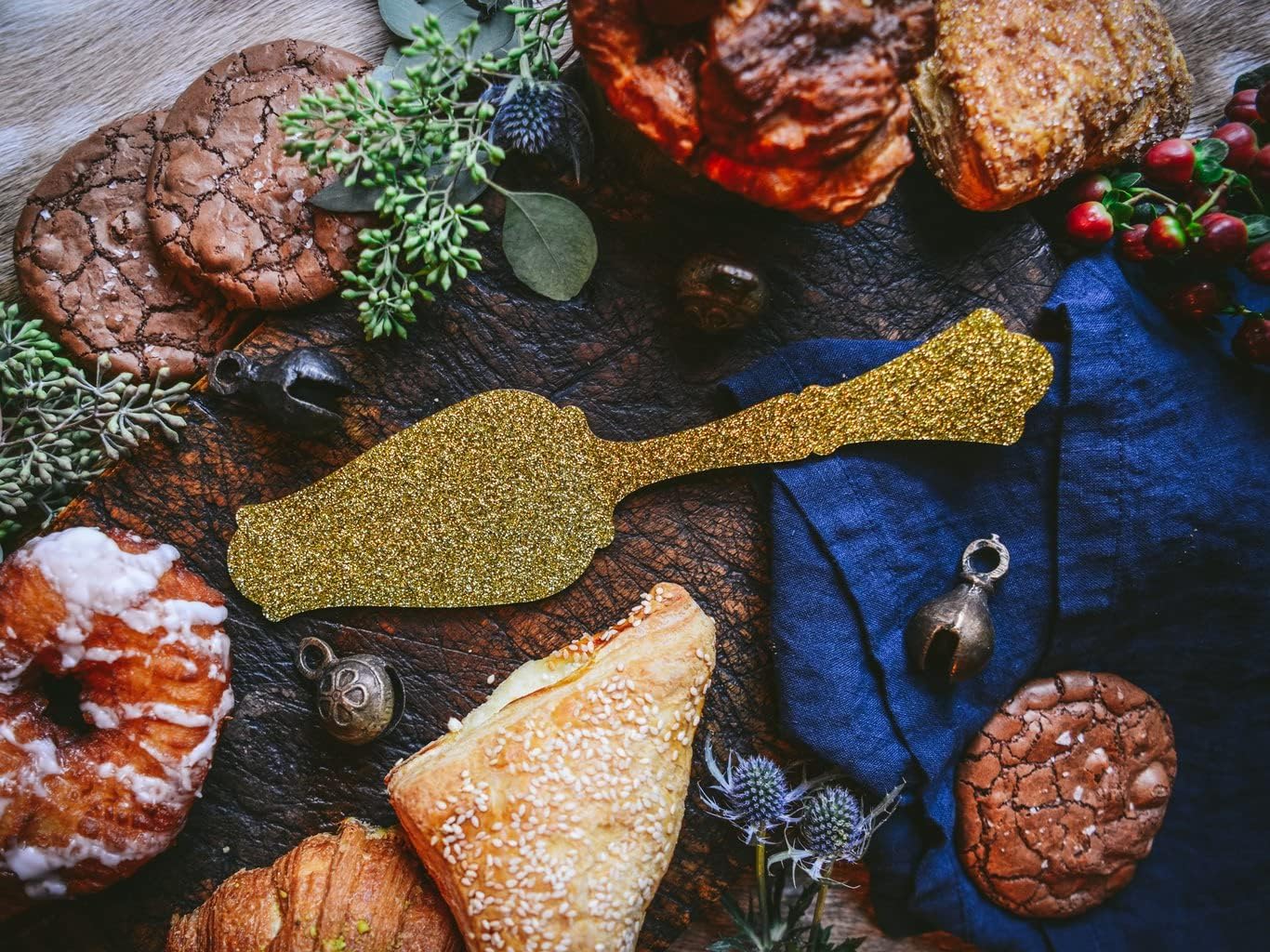 SABRE PARIS, Honorine Glitter Red French Christmas/Holiday Acrylic Pie Tart Server, Imported