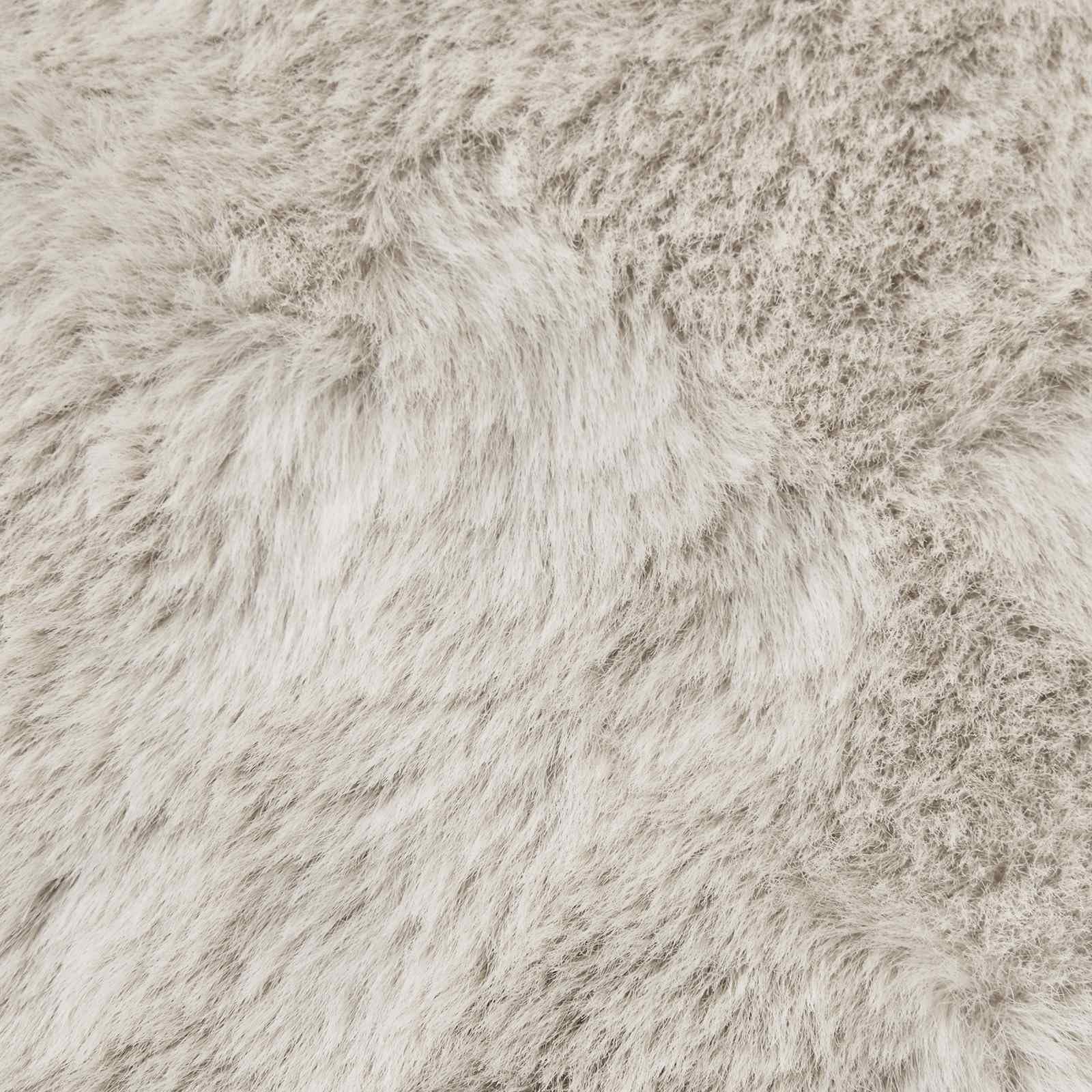 Kunstfellteppich 100x200 cm OLITE, Rutschfester Teppich in Beige, Weicher Webpelz-Teppich, Kunstkaninchenfell-Optik, Flauschige Wohndeko für Wohnzimmer Schlafzimmer
