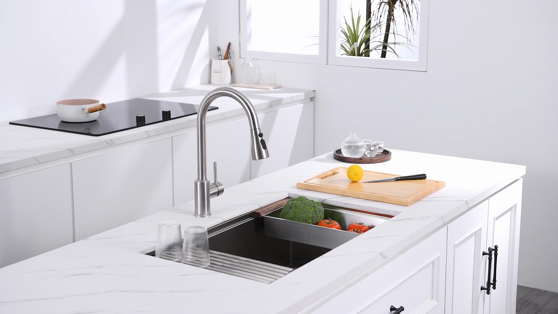 33x19 Undermount Kitchen Sink Workstation, WATERLACE Premium