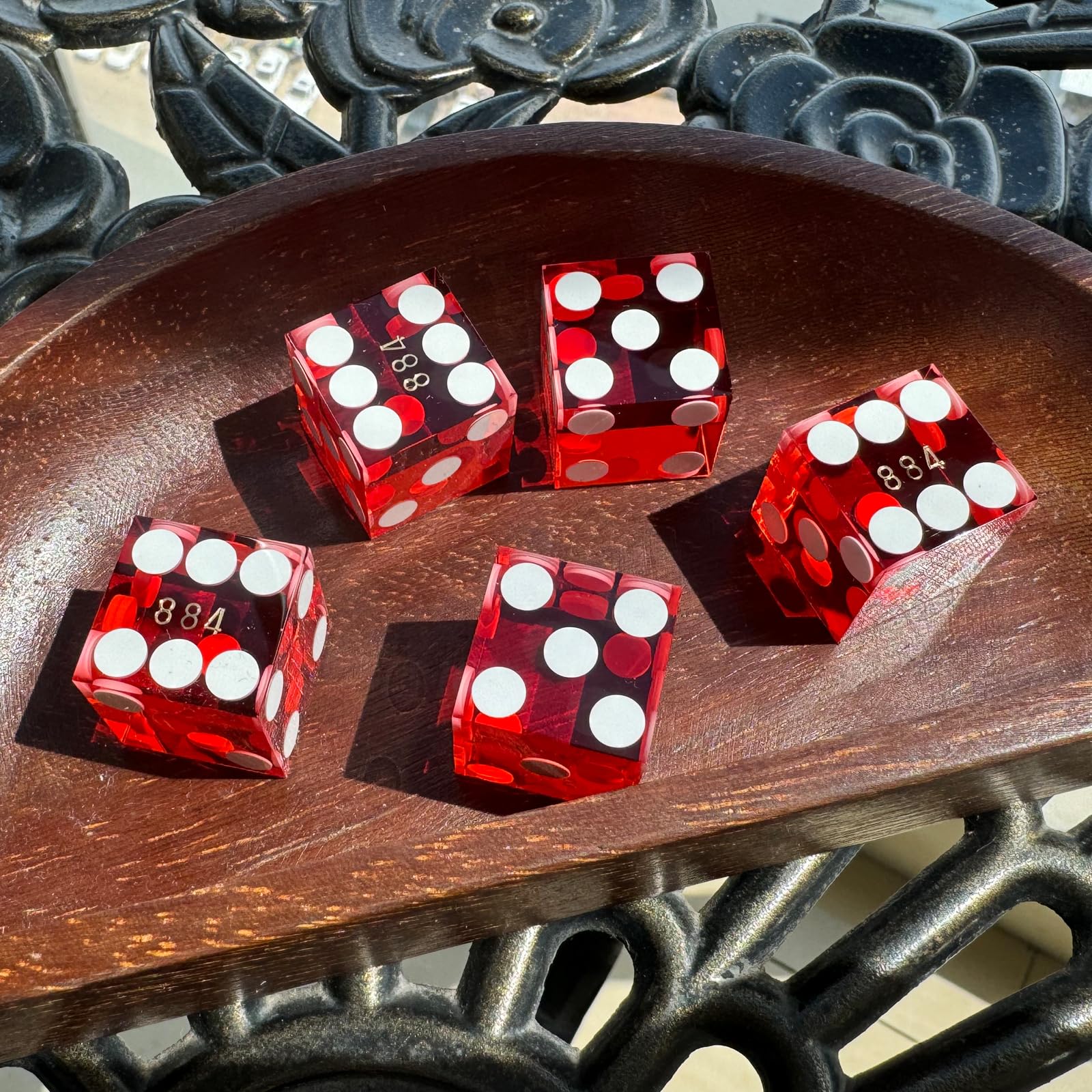 Set di dadi da casinò da 19 mm rossi con pulsante on/off 7,6 cm