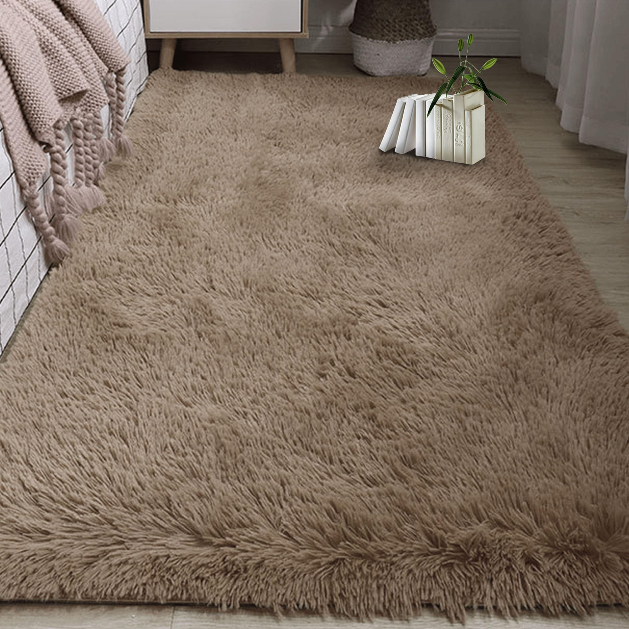 Tapis de sol moderne chameau 110x220 cm en fausse fourrure pour salon et chambre