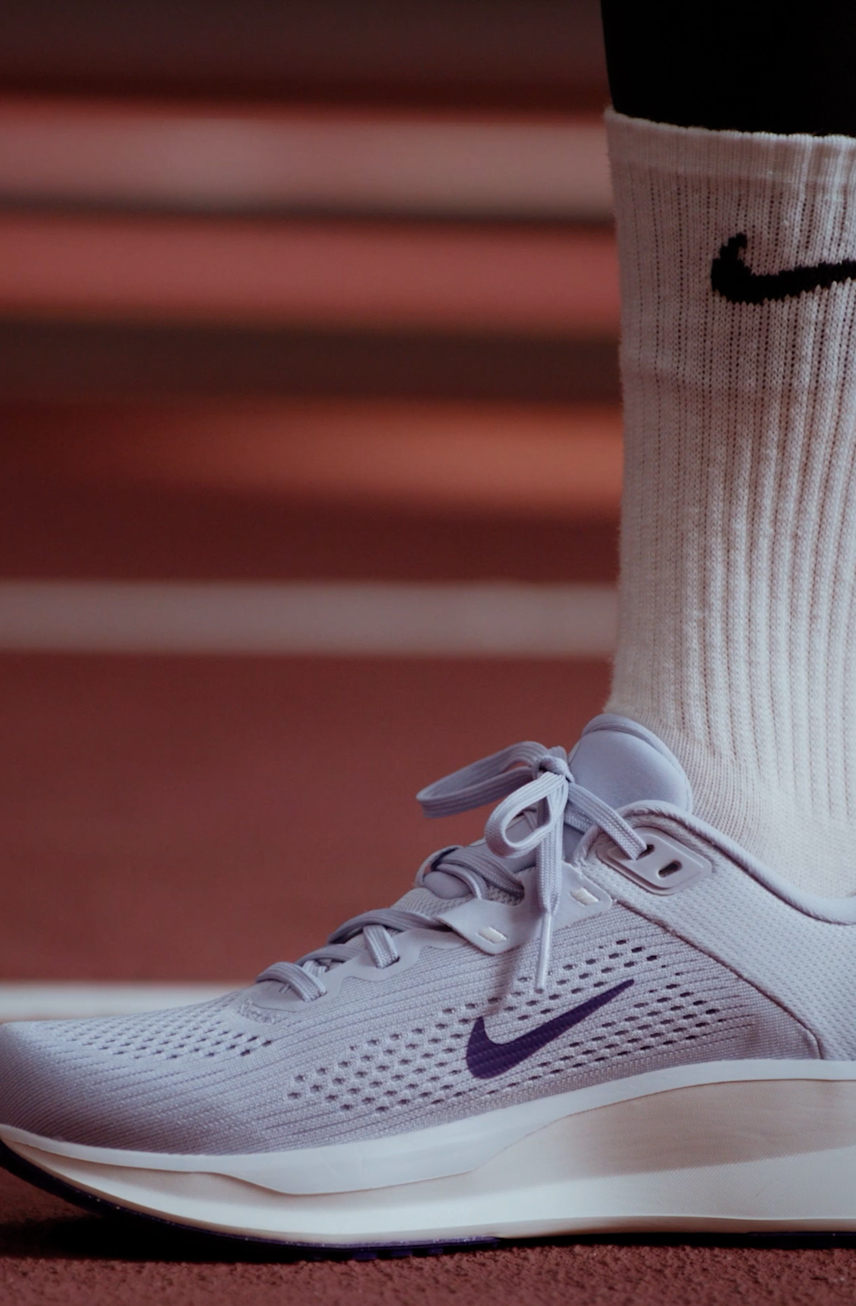 Amazon.com | Nike Women's Quest 6 Road Running Shoes, Ghost/Court