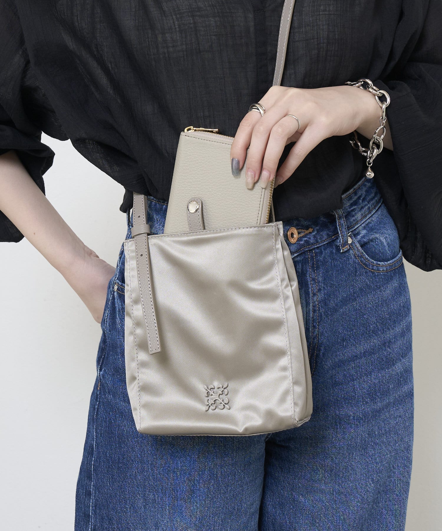 Amazon.co.jp: [ラシット] 長財布がちょうど入る ナイロンミニ