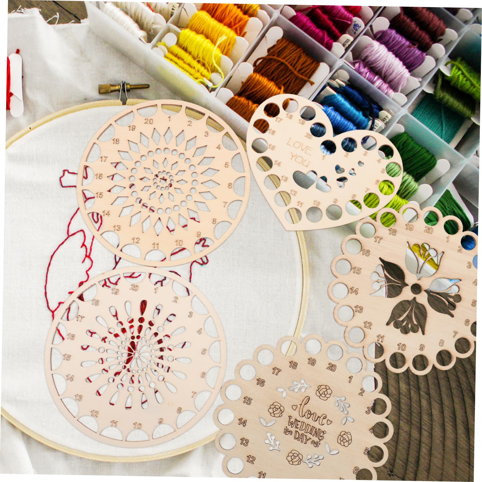 LALAFINA 5pcs Wooden Embroidery Thread Organizer Cross Stitch Thread Winding Plate Yarn Bobbin Holder Organizer Tool Portable Organizing Plate