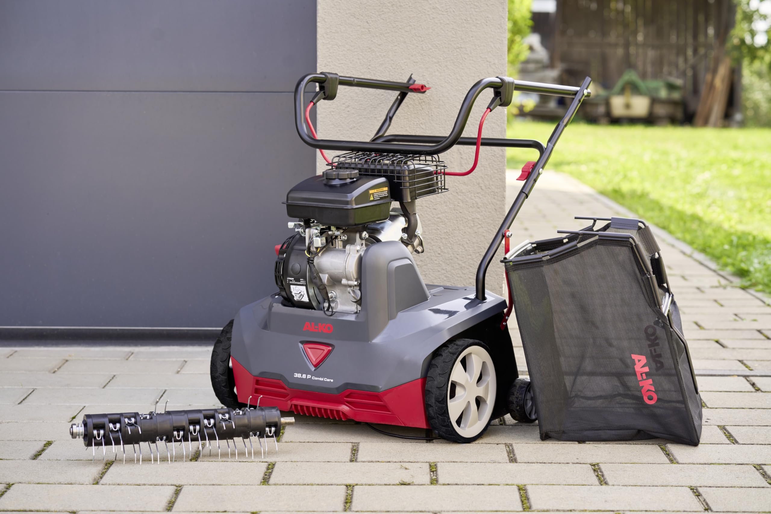 AL-KO Benzin-Vertikutierer 38.6 P Combi Care, 1.4 kW Motorleistung, 38 cm Arbeitsbreite Vertikutieren und Lüften, 5-fache Höhenverstellung, für Flächen bis 1200 m²