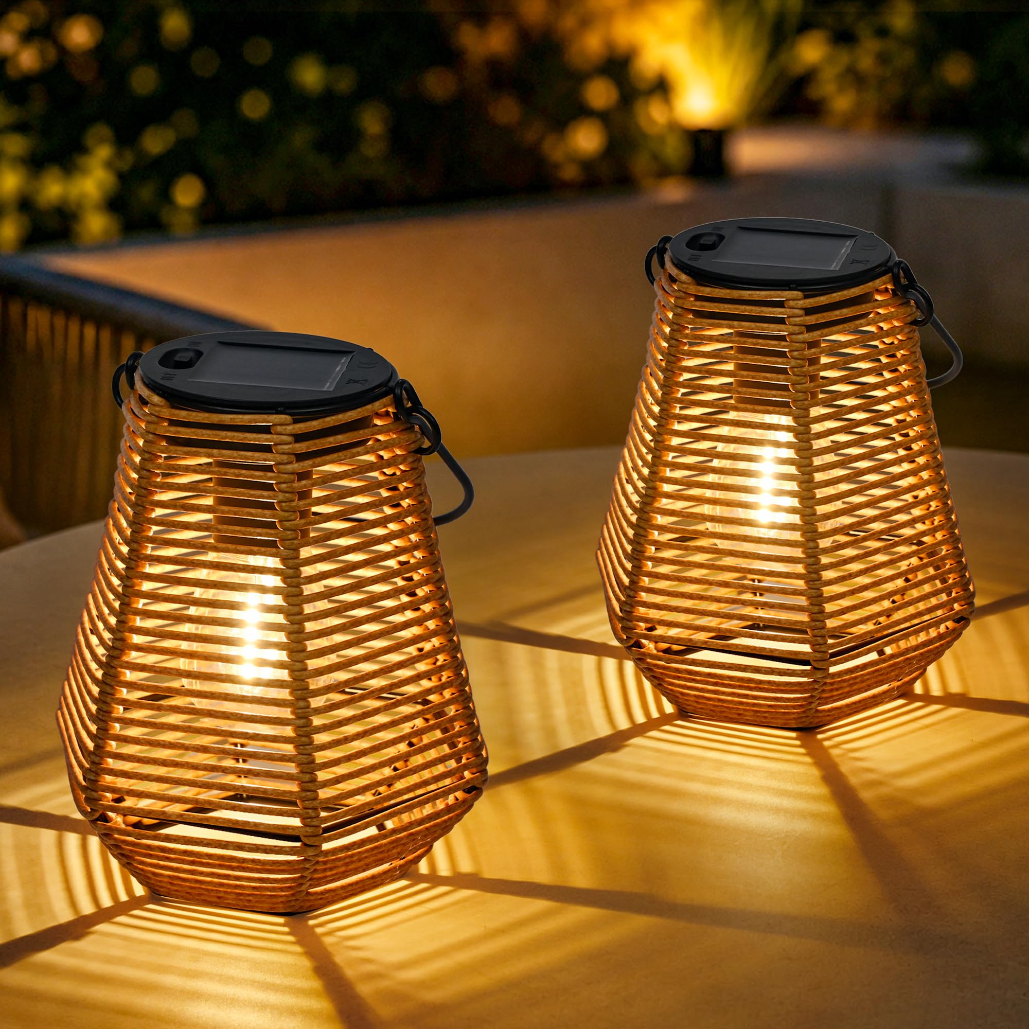 GIGALUMI Solarlampen für außen Hängend,2 Stück Rattan Solar Laternen für draußen, IP44 Wasserdicht Gartendeko für draußen Wetterfest, Handgestrickte Laternen für Patio,Terrasse,Hof, Sechseckig