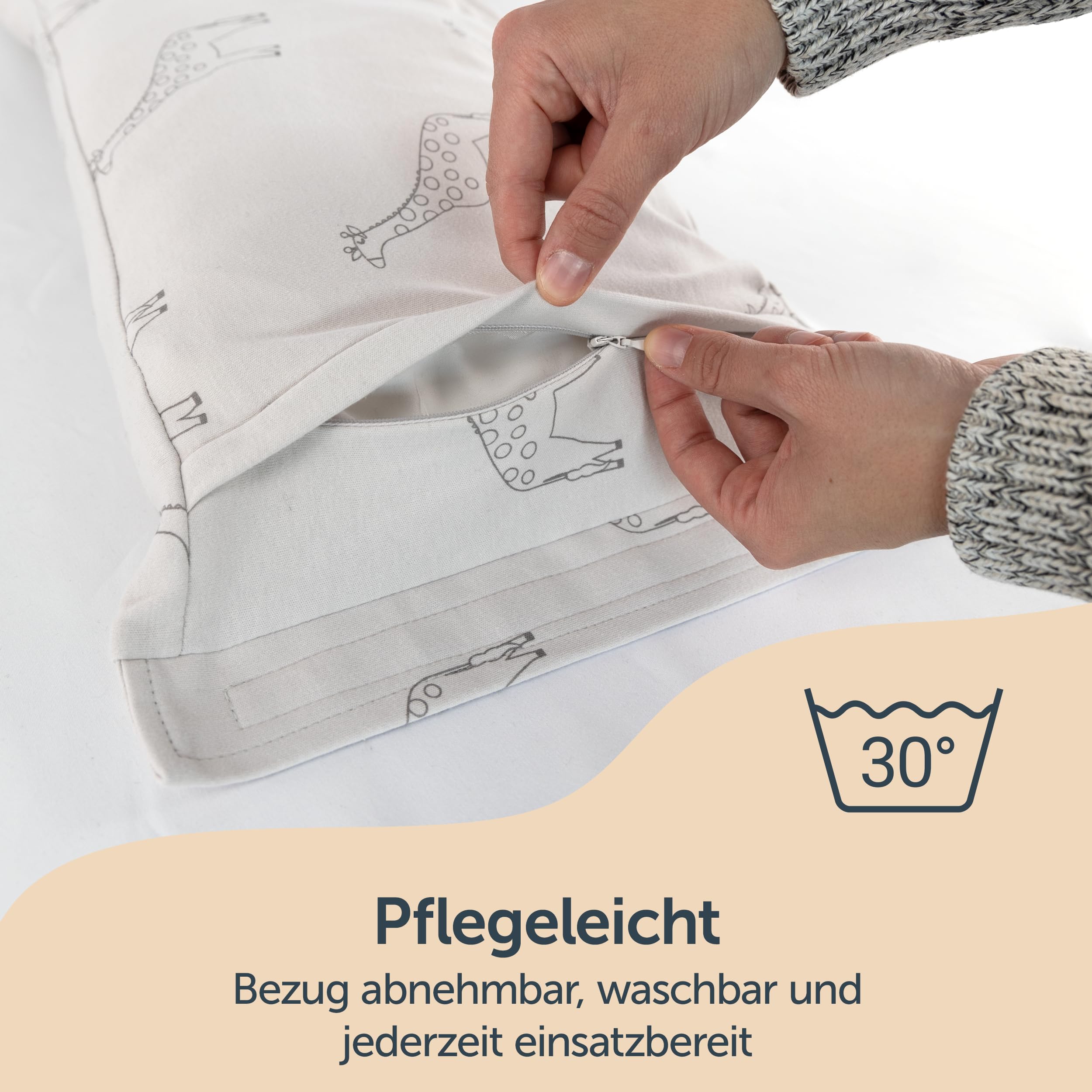 LaLoona Stillhilfe & Reisestillkissen - Beige | Kleines Mini Stillkissen für unterwegs, weiche Armauflage zum Stillen & Füttern | OEKO-TEX Standard 100