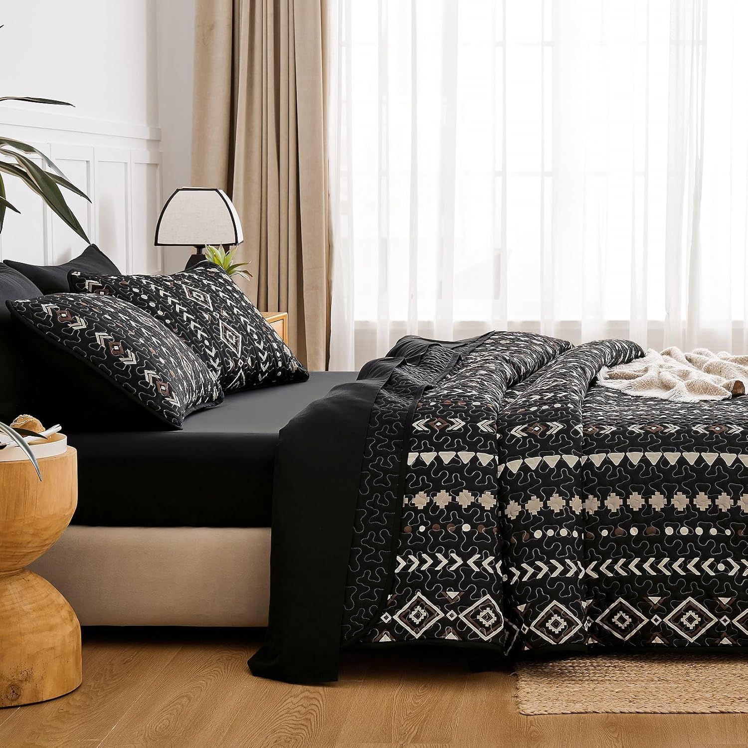 Wake In Cloud - Western Quilt Set, Boho Southwestern Aztec Rustic Farmhouse Geometric Pattern, Reversible Lightweight Bedspread Coverlet, 3 Pieces, Charcoal Black, King Size - Image 5