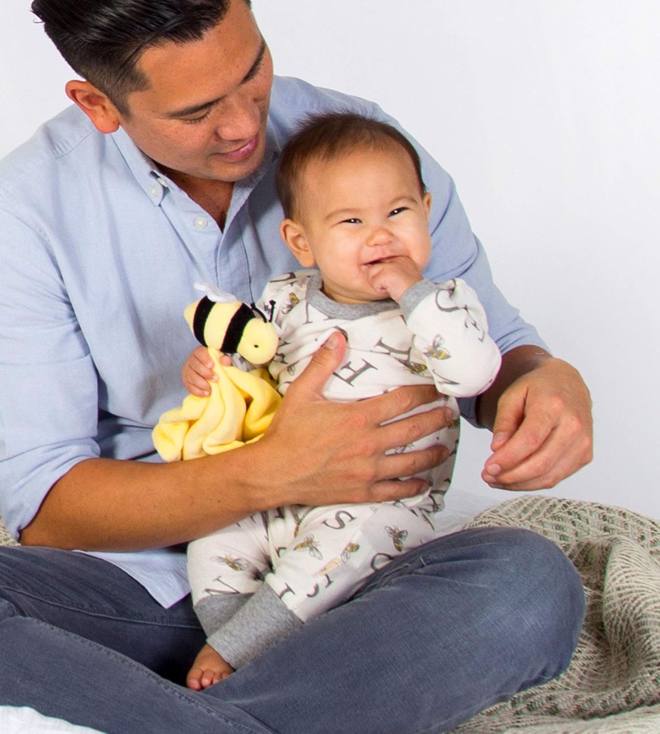 Burt's Bees Baby - Lovey Plush, Hold Me Bee Soother Security Blanket, Organic Cotton (Sunshine Yellow) , 12x12x3 Inch (Pack of 1) : Baby