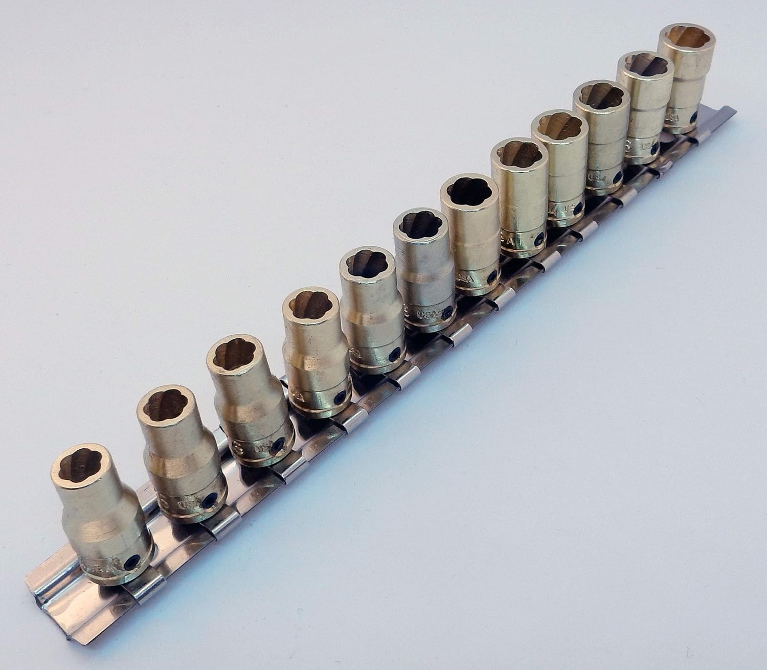 SAVI-568-HL Omega Technologies 12 Piece Savi-Socket Set
