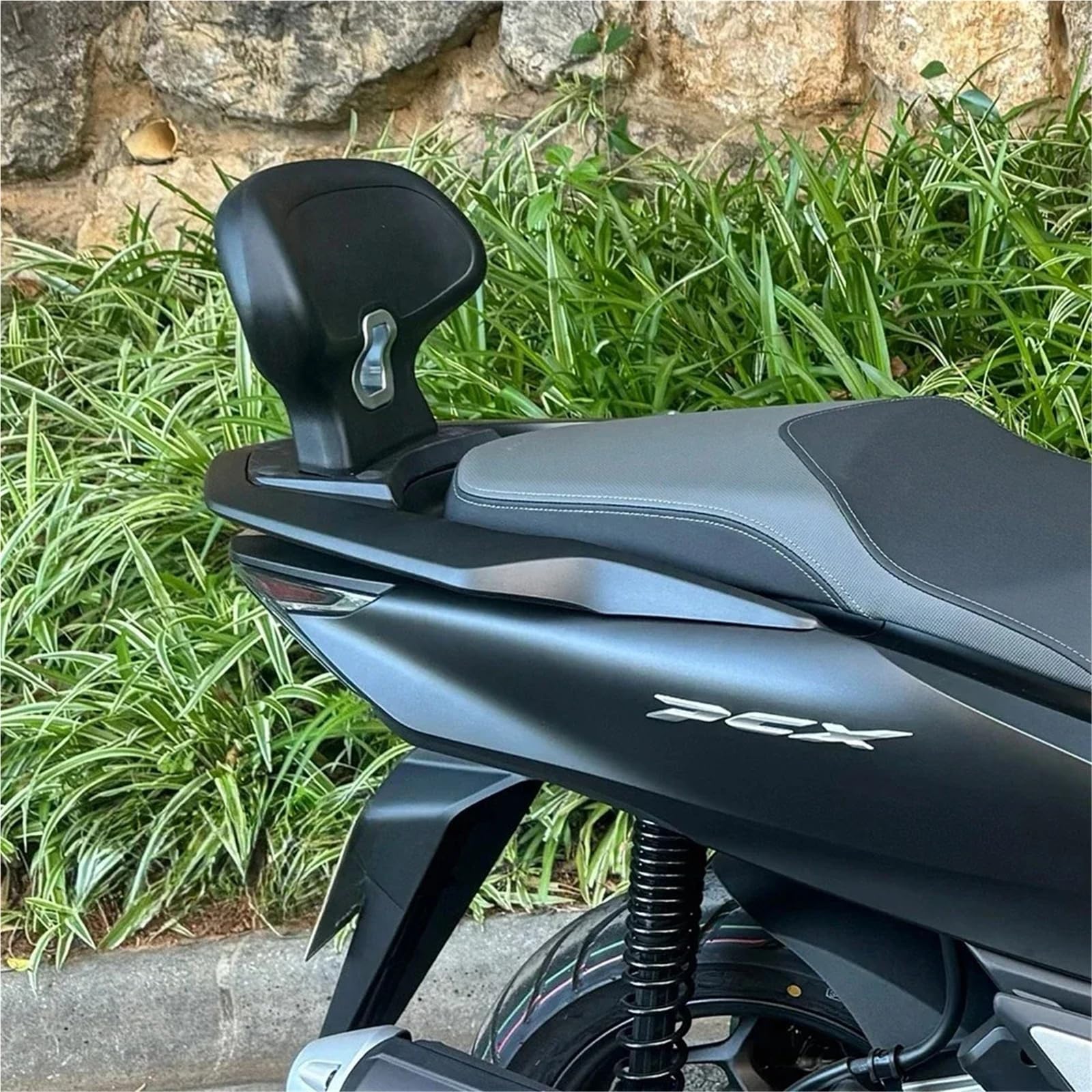 Amazon | ートバイリアパッセンジャーシーシーバー ホンダ PCX 160 