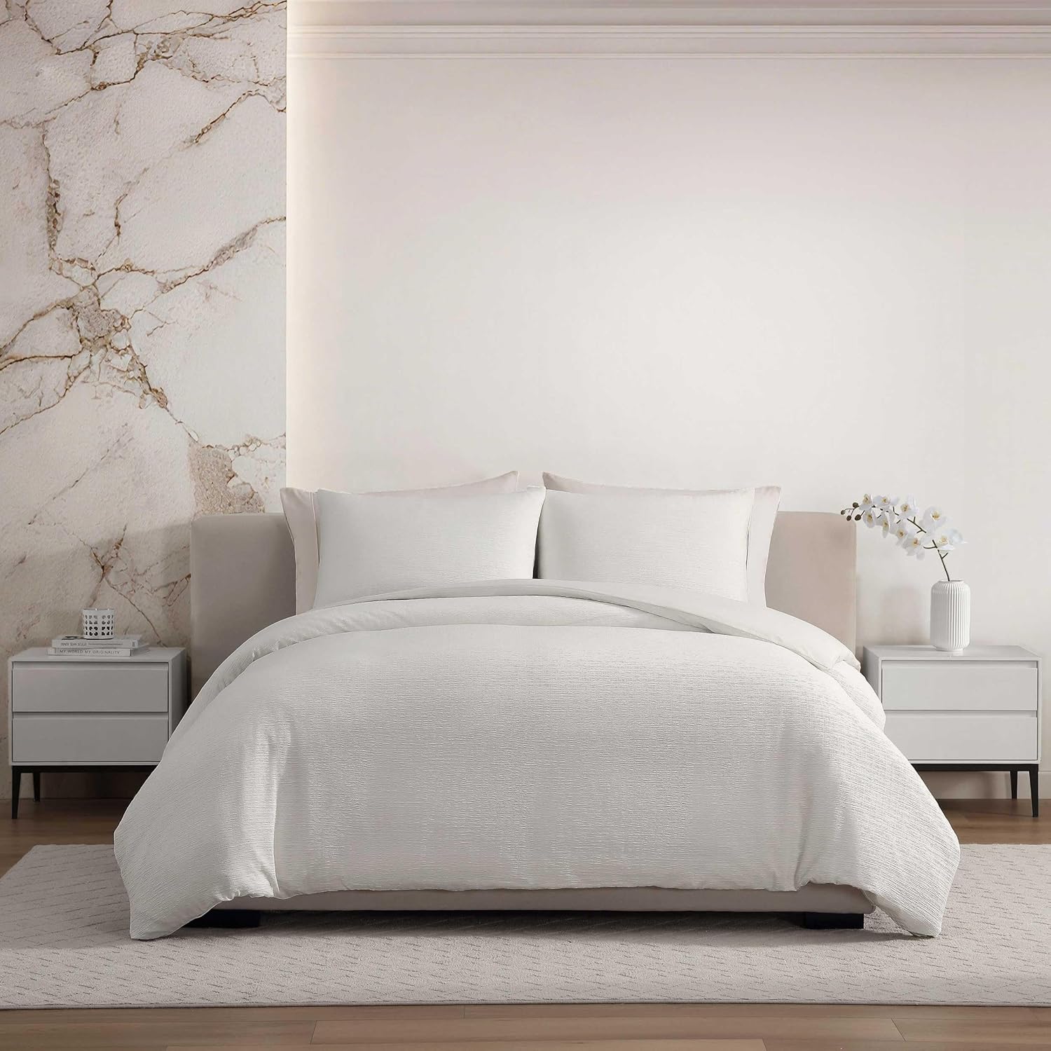 Vera Wang - Queen Size Duvet Cover Set, 100% Soft Textured Bed Set for Year Round Comfort, 3-Piece Reversible Bedding with Matching Pillowcases (Crinkle Solid White)