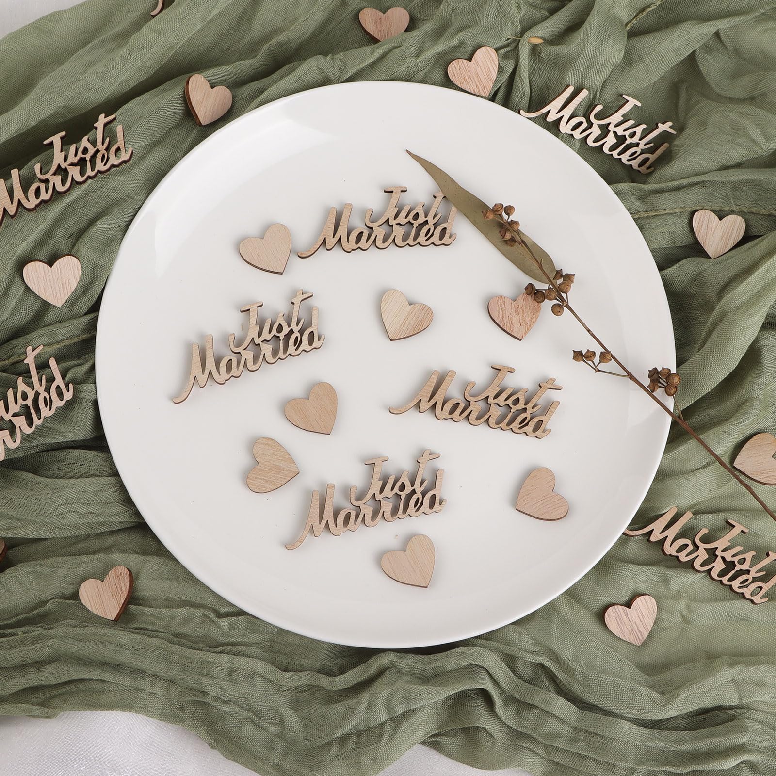 Confettis De Table Mariage - Confettis En Forme De Mariés Et LOVE