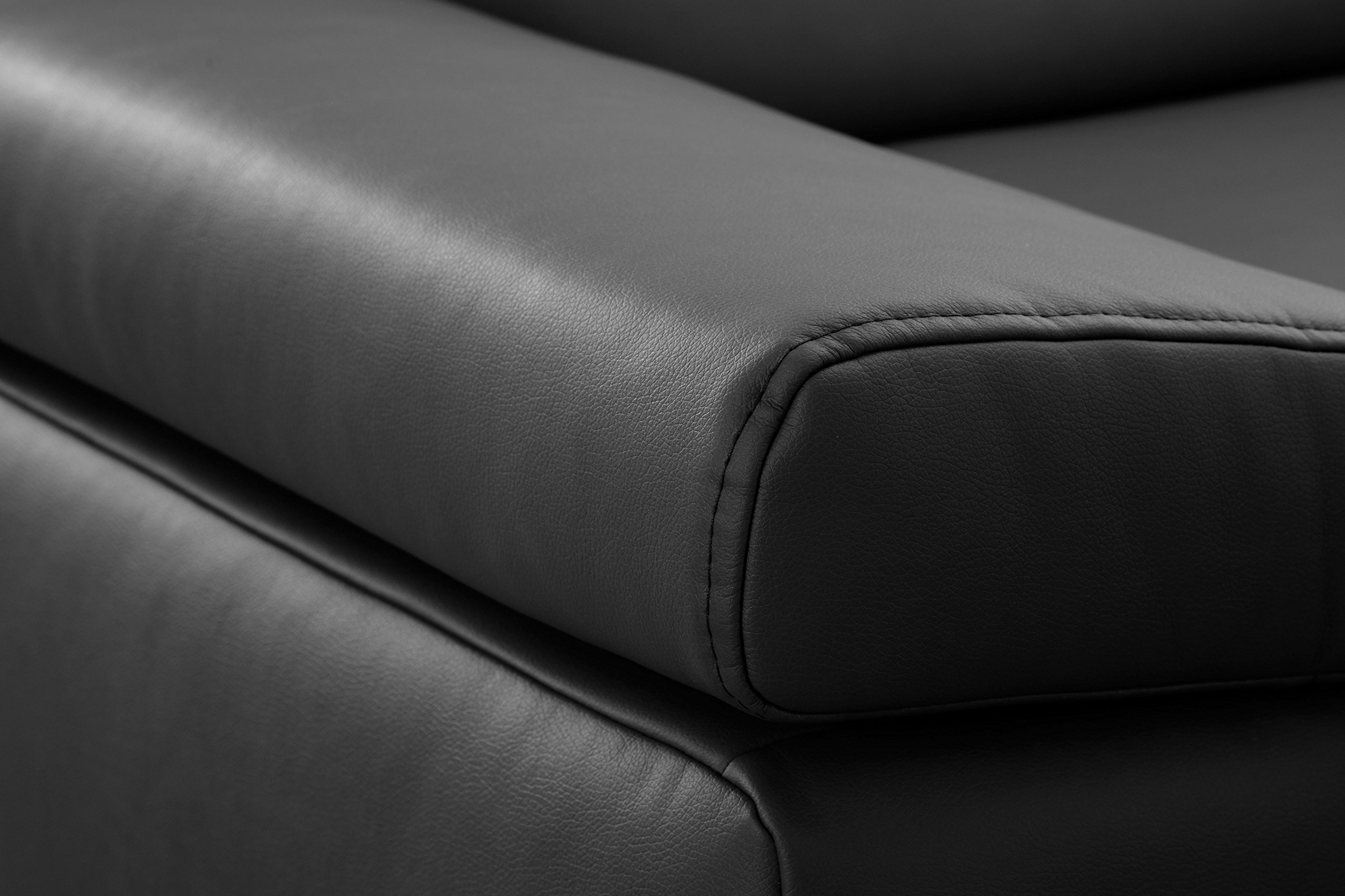 CAVADORE Ecksofa Corianne in Lederoptik / Couch inkl. Armteilverstellung und Longchair in modernem Design / 282 x 80 x 162 / Kunstleder, schwarz