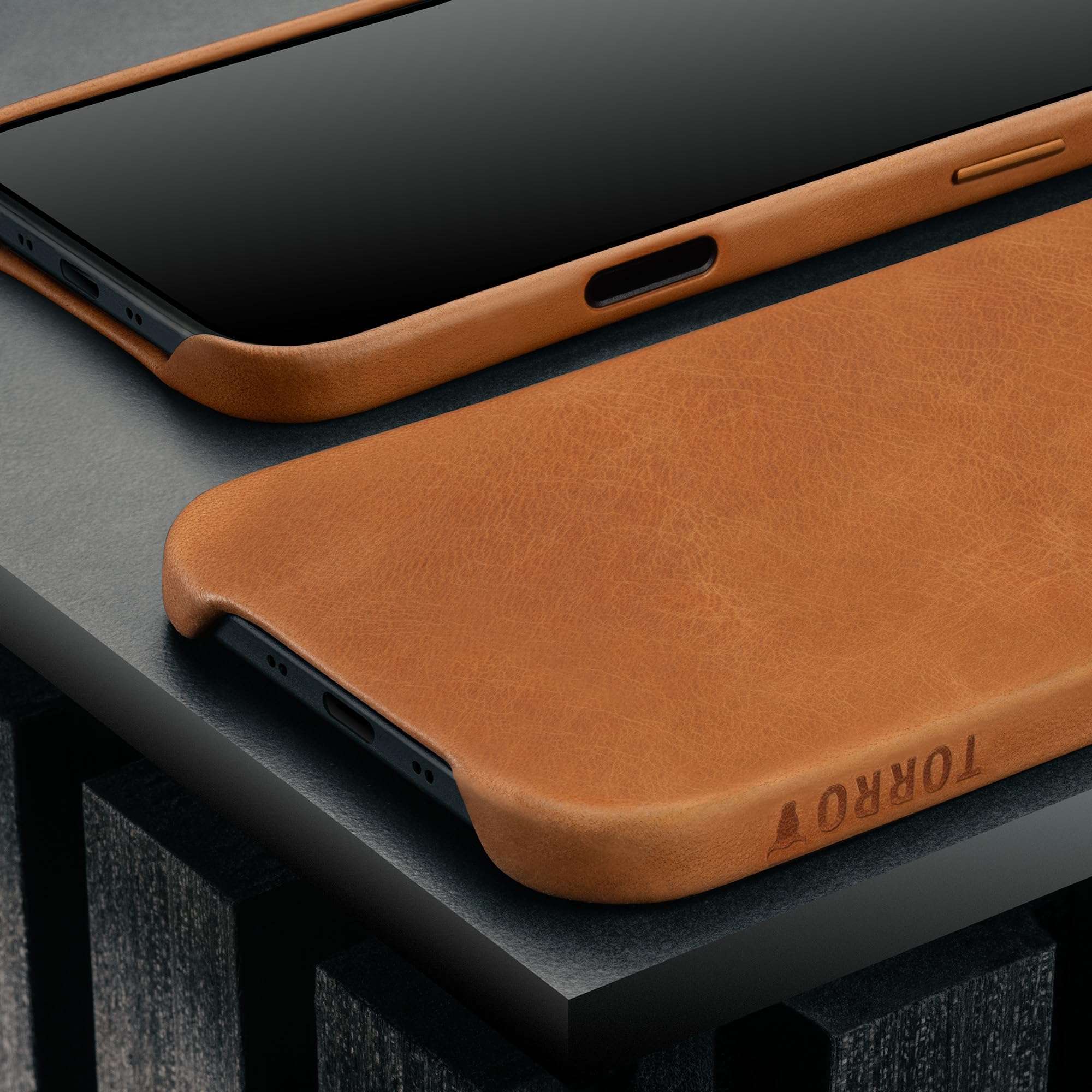 TORRO Etui kompatybilne z iPhone Air 6.5" 2025 - Etui skórzane Premium kompatybilne z MagSafe, Slim Bumper (Jasnobrązowy)