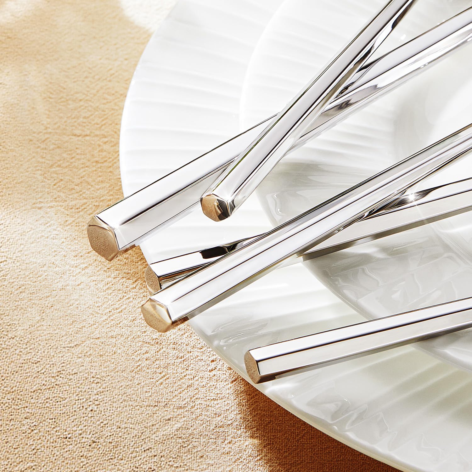 HIKAA 30-Teiliges Luxuriöses 18/10 Edelstahl Besteck Set 6 Personen | Spülmaschinenfest, Hexagonale Griffe für Cutlery Set, Hochglanz & Rostfrei, Elegantes Bestecksets für Zuhause & Hochzeit