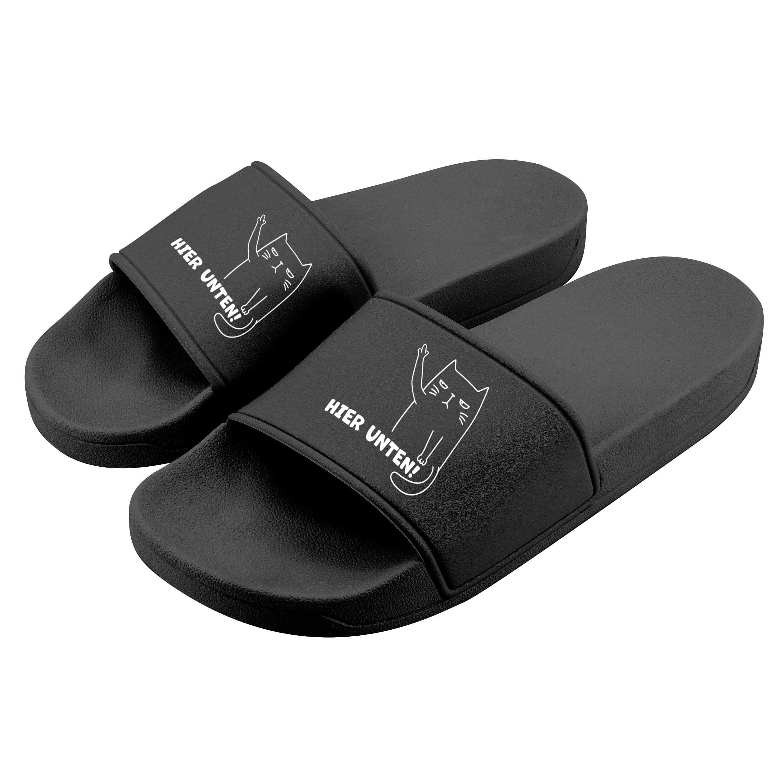Deitert Badelatschen Katze - Hier unten! - Lustige Hausschuhe, Schlappen für Herren & Damen - Badeschuhe, Badeschlappen mit Motiv
