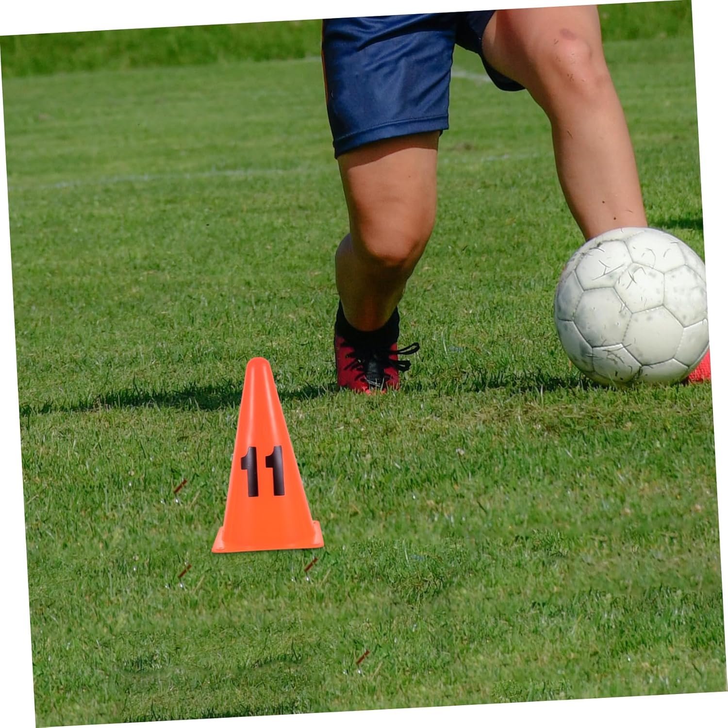 BESPORTBLE 15pcs Agility Cones Soft Plastic Field Markers for Soccer Basketball and Football Training and Portable Training Equipment for Indoor and Outdoor Use