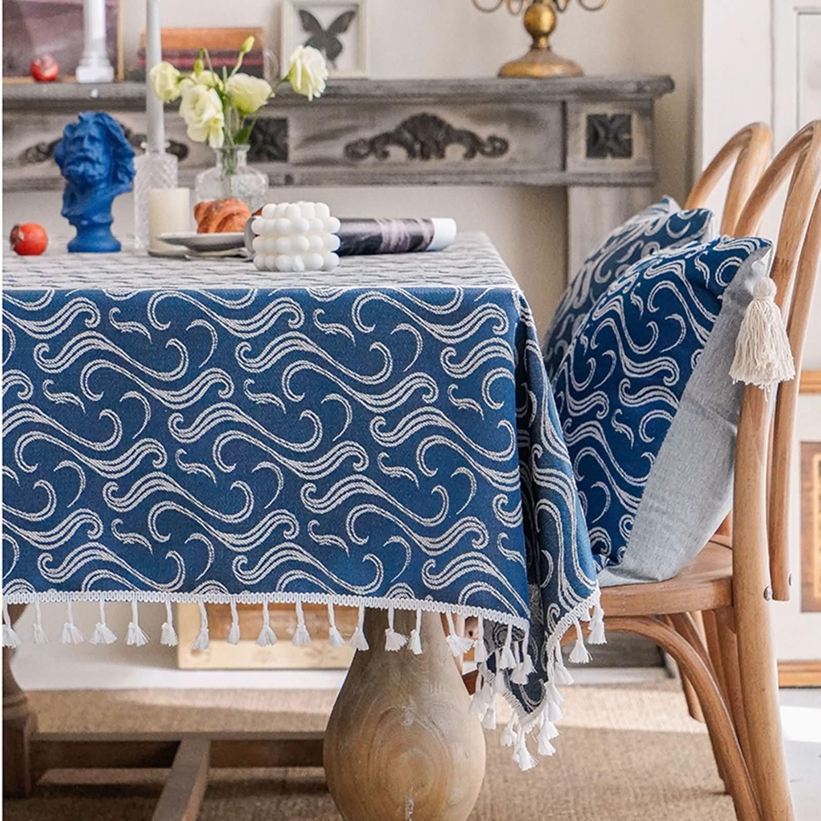 Mantel Antimanchas Rectangular Azul Marino para Terraza, Patrón de Geométrico con Borlas, de Algodón y Lino Elegante, 135 x 200 cm, Mantel para Mesa de Centro