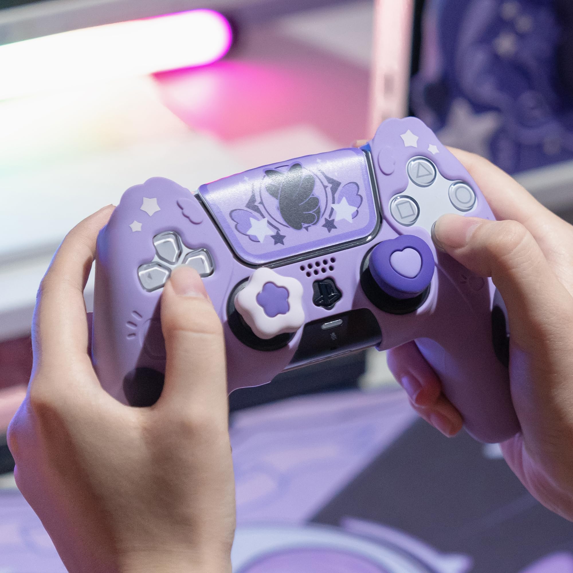 GeekShare Custodia protettiva per controller PS5 per Playstation 5 Wireless Controller in silicone antiscivolo, set di impugnature per la pelle - Star Wings versione scura