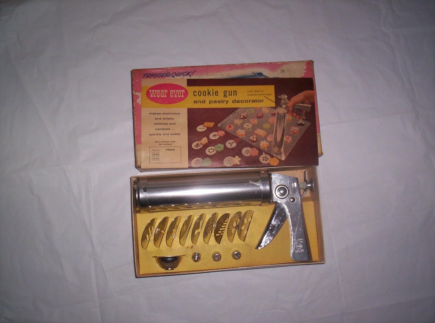 Wear-ever Cookie Gun and Pastry Decorator