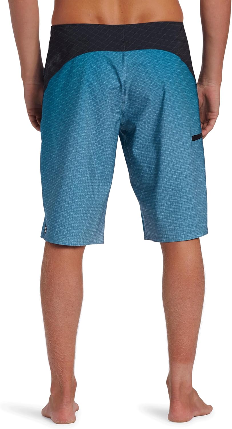 Billabong Men's Standard Fluid Pro Boardshort, Blue