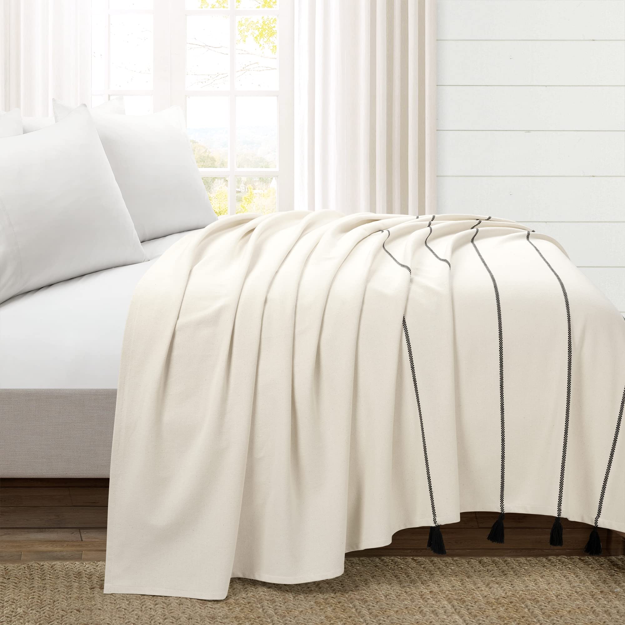 Lush Decor Farmhouse Boho Stripe Woven Tassel Yarn Dyed Cotton Coverlet, King, Ivory & Black