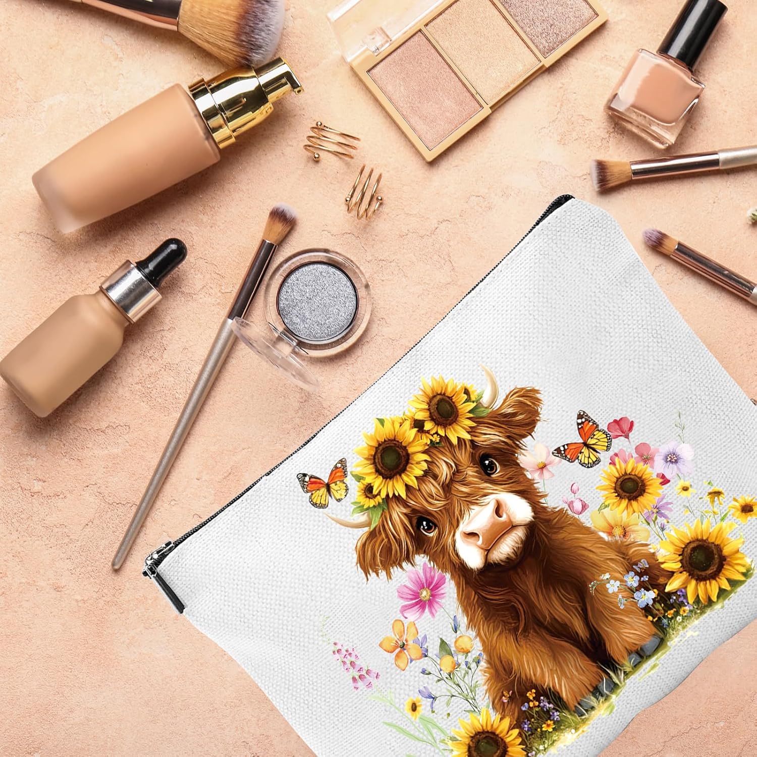 Keluna Highland Cow Gifts for Women - 4Pcs Cute Highlandcow Gift, 20oz Highland Cattle Tumbler with Lid Straw, Sunflower Cattle Makeup Bag Keychain Socks for Cow Lovers Girls Birthday Christmas Gifts - Image 4
