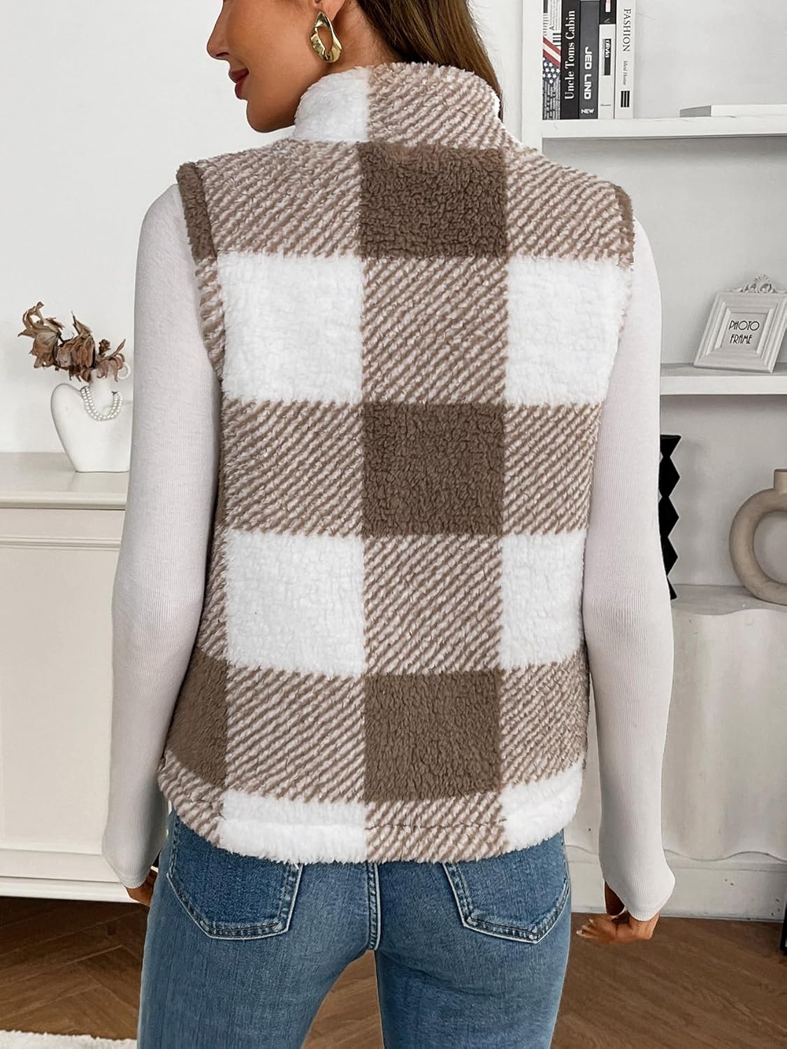 Women's Checkered Sherpa Vest, Fuzzy Fleece Sleeveless Zip Up Jacket Warm Fall Winter Casual Outerwear Gilet - Image 3